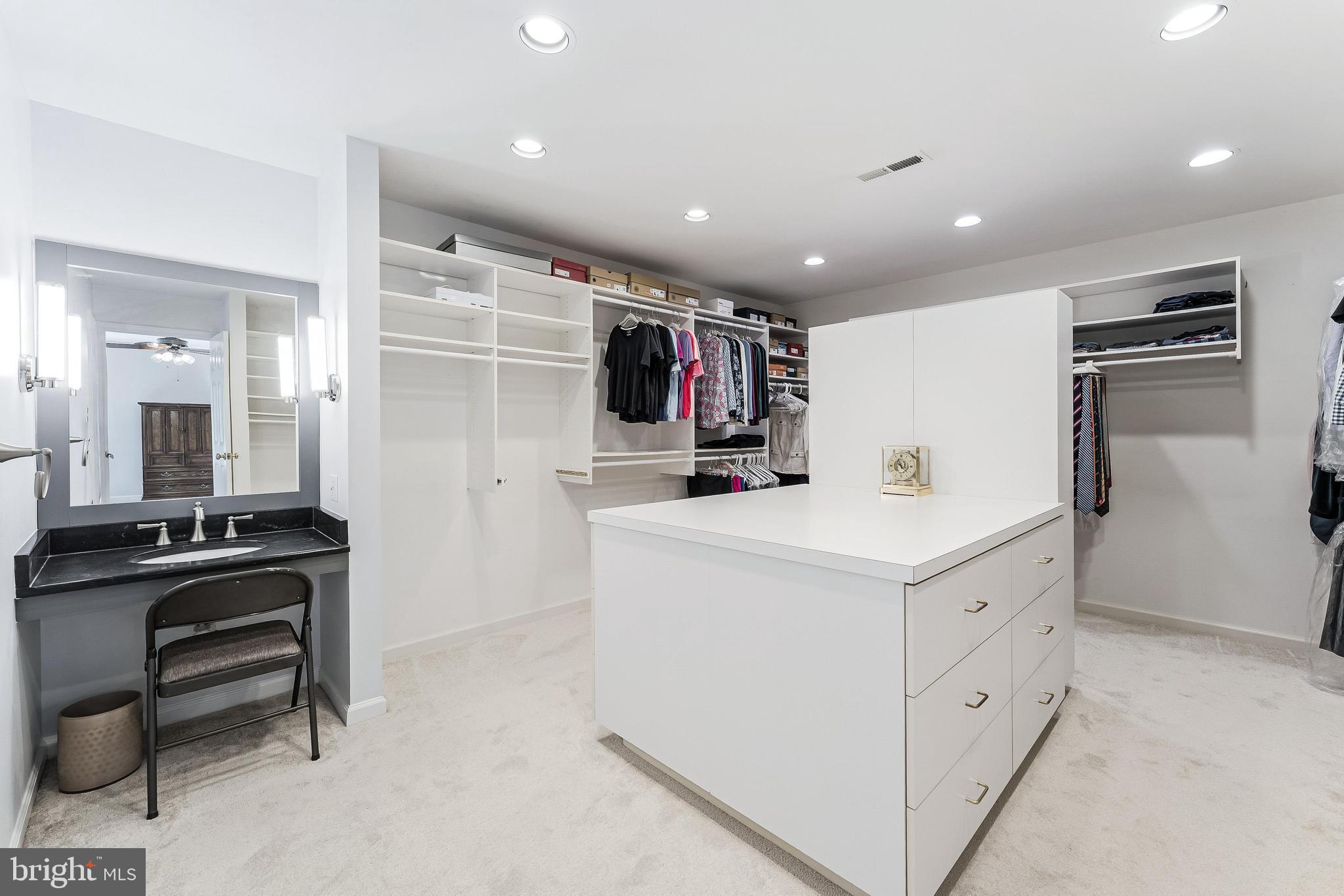 CREWS WOODS - Residential