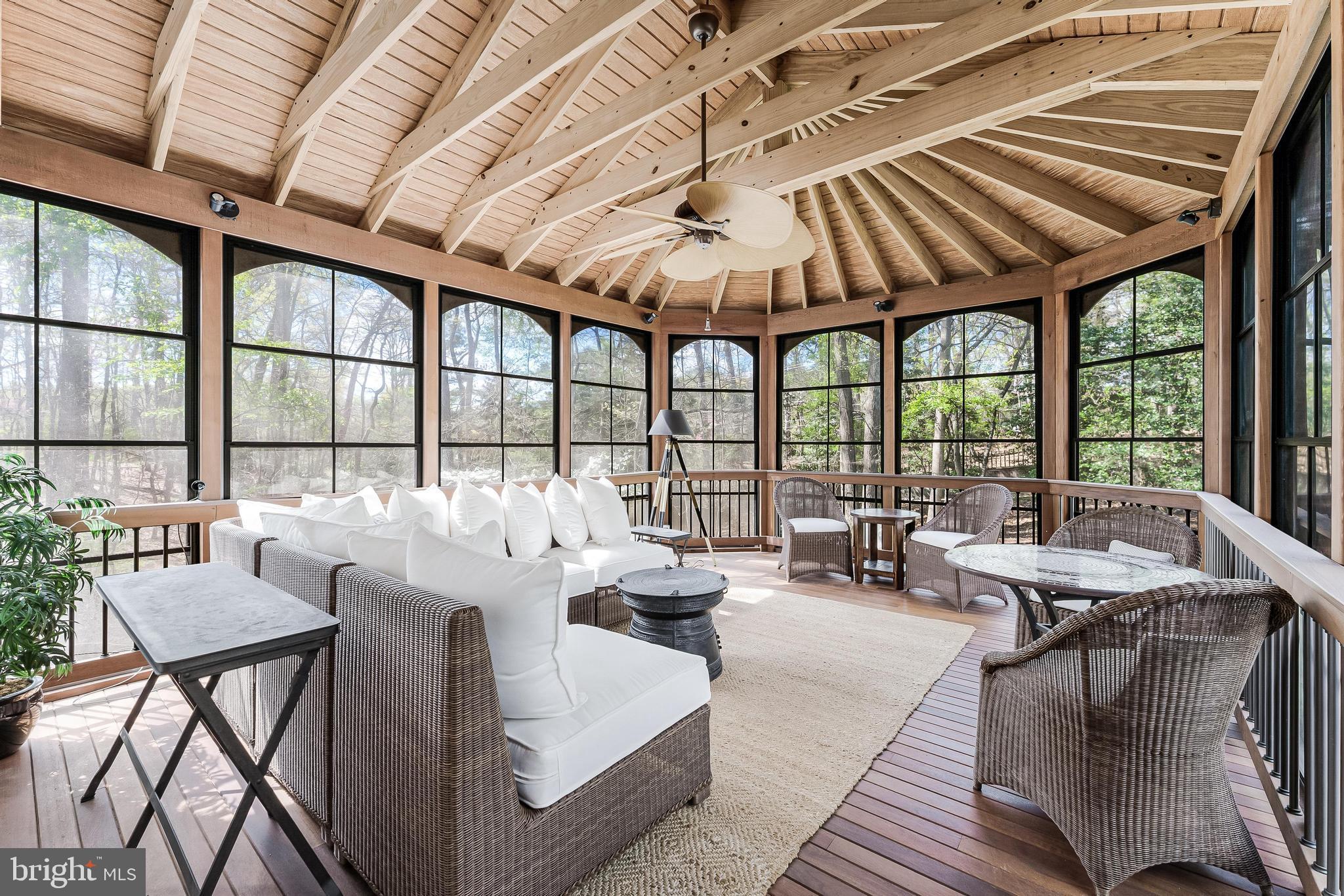 CREWS WOODS - Residential