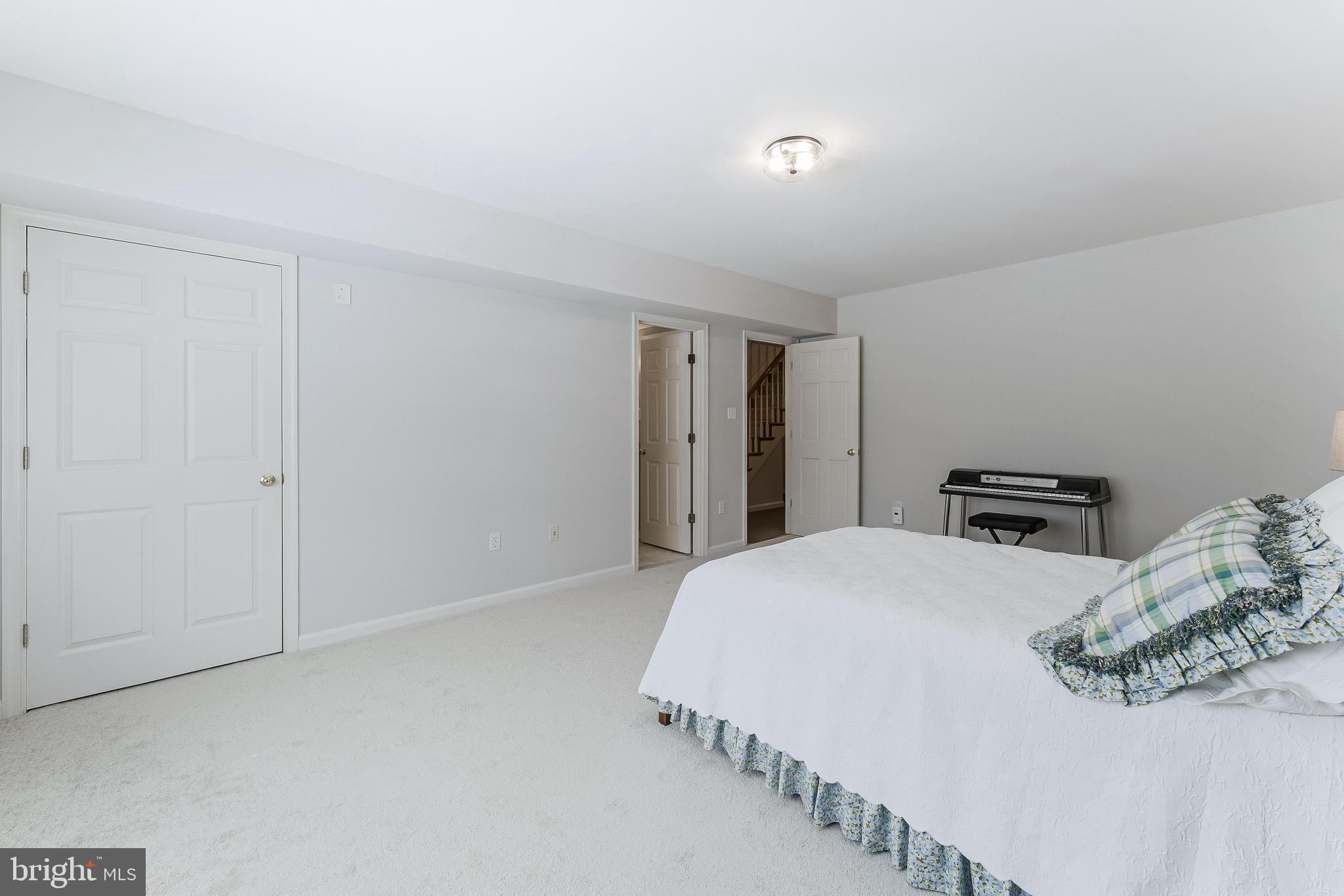 CREWS WOODS - Residential