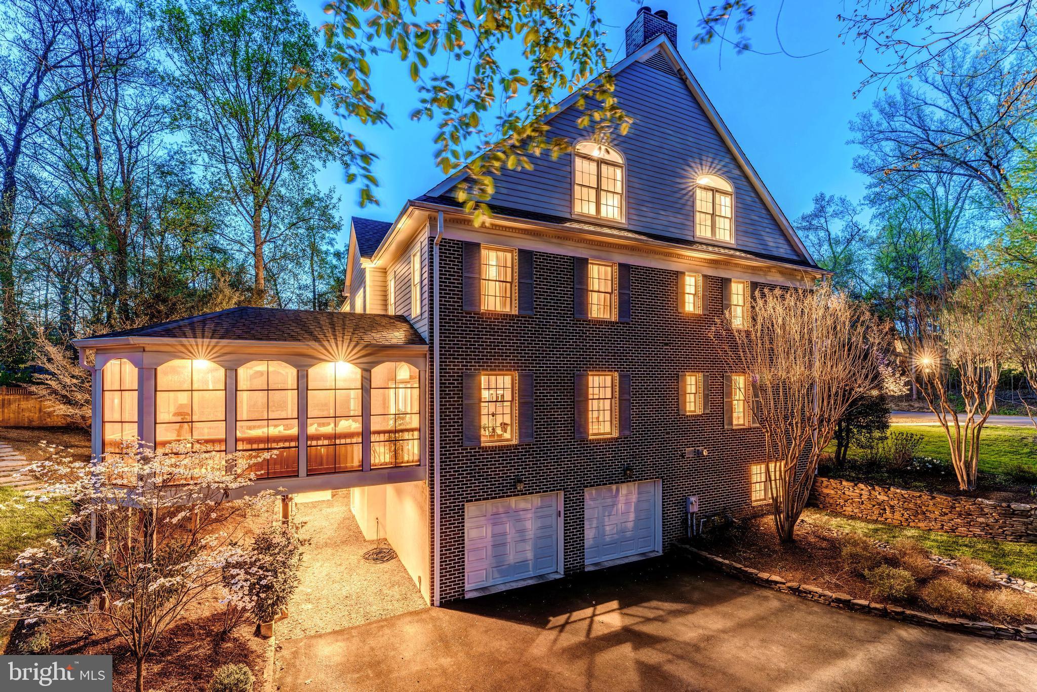 CREWS WOODS - Residential