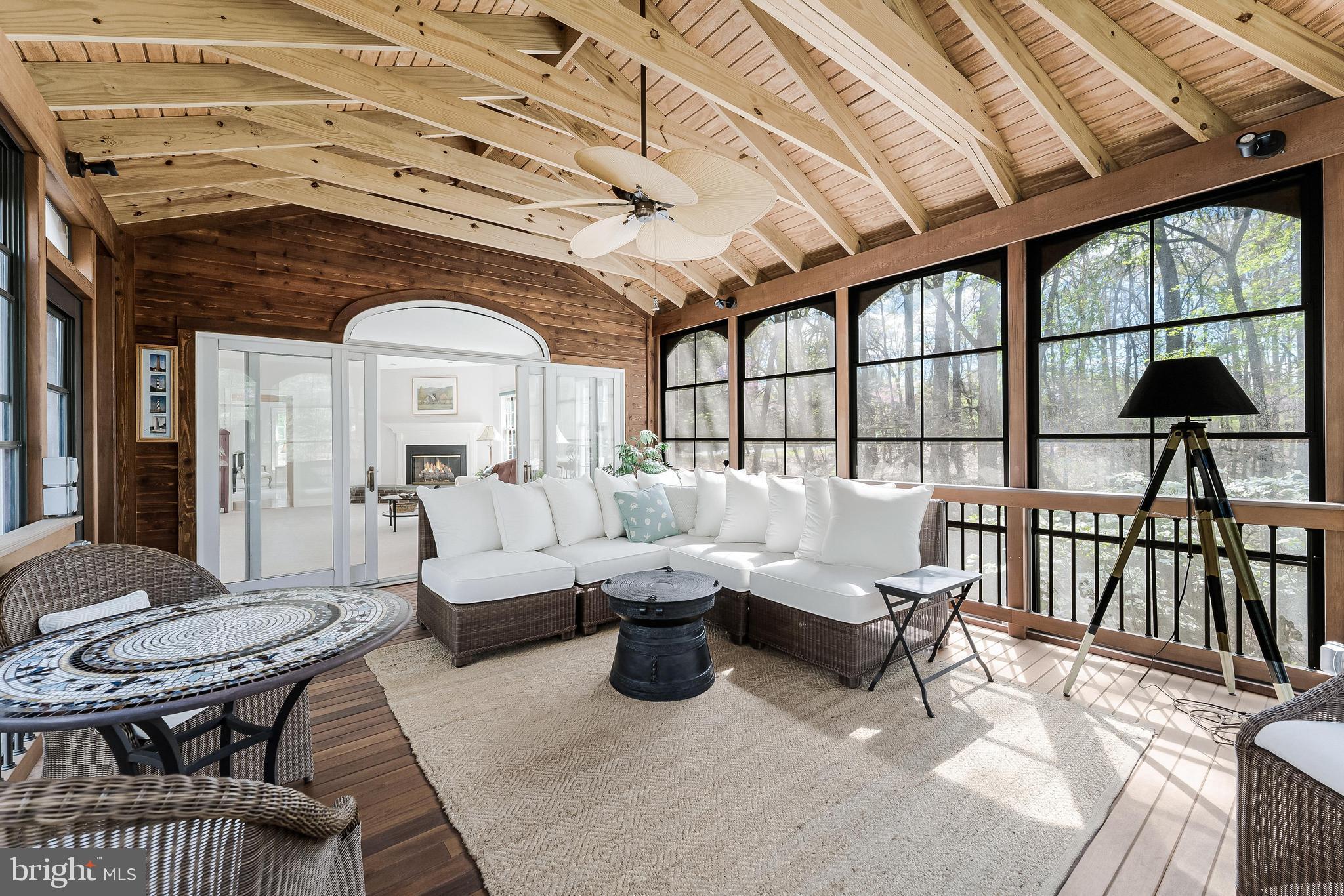 CREWS WOODS - Residential