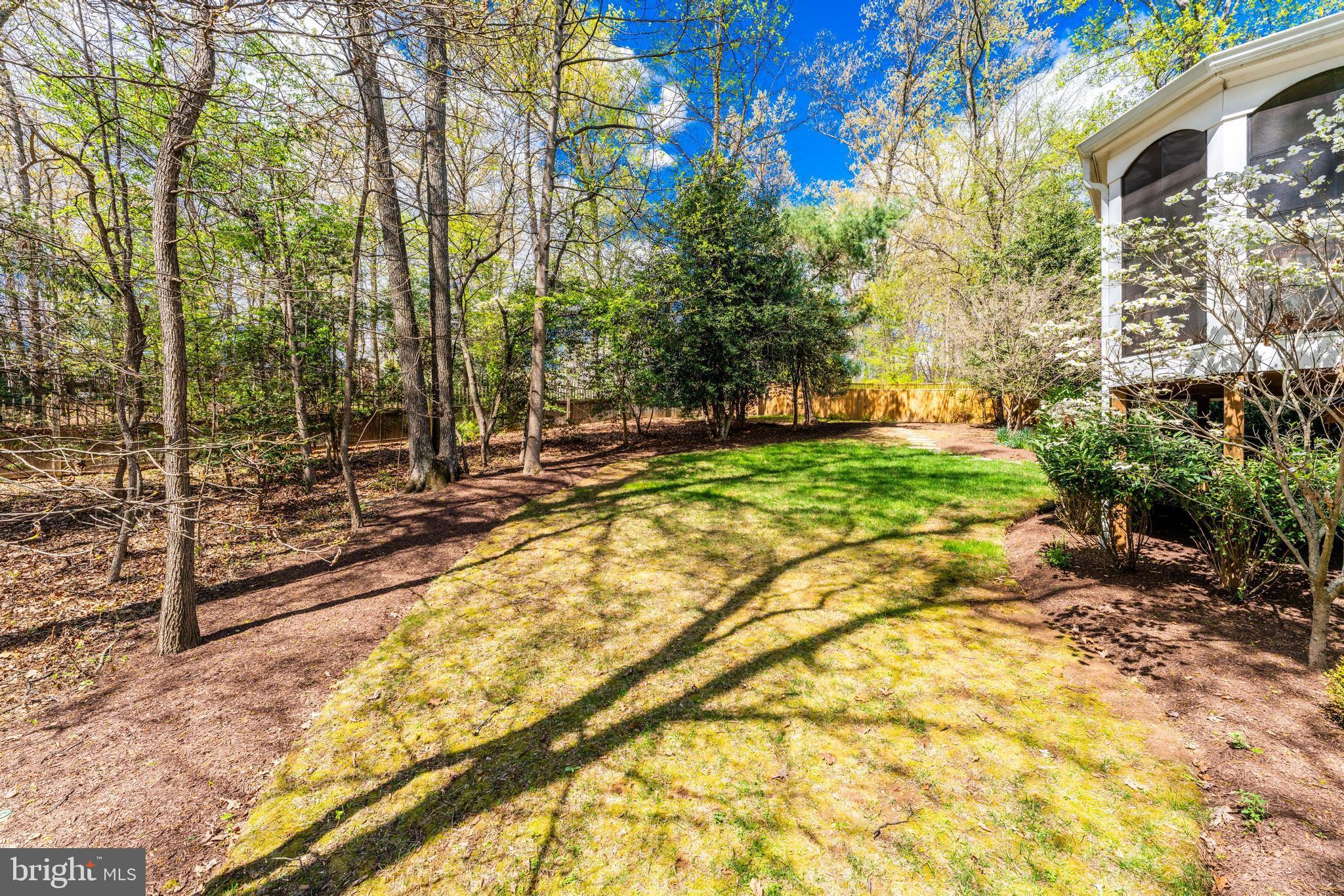 CREWS WOODS - Residential