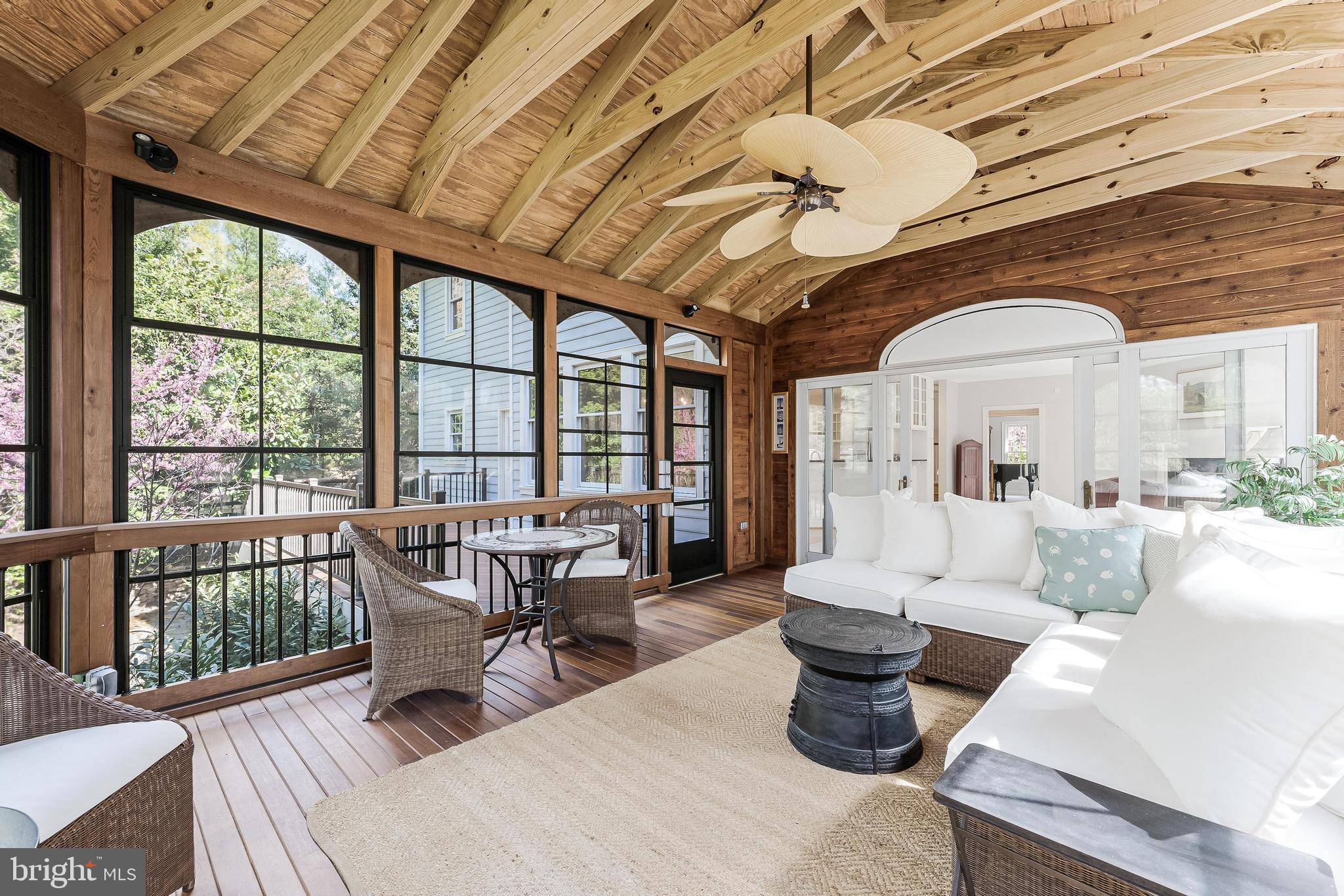 CREWS WOODS - Residential