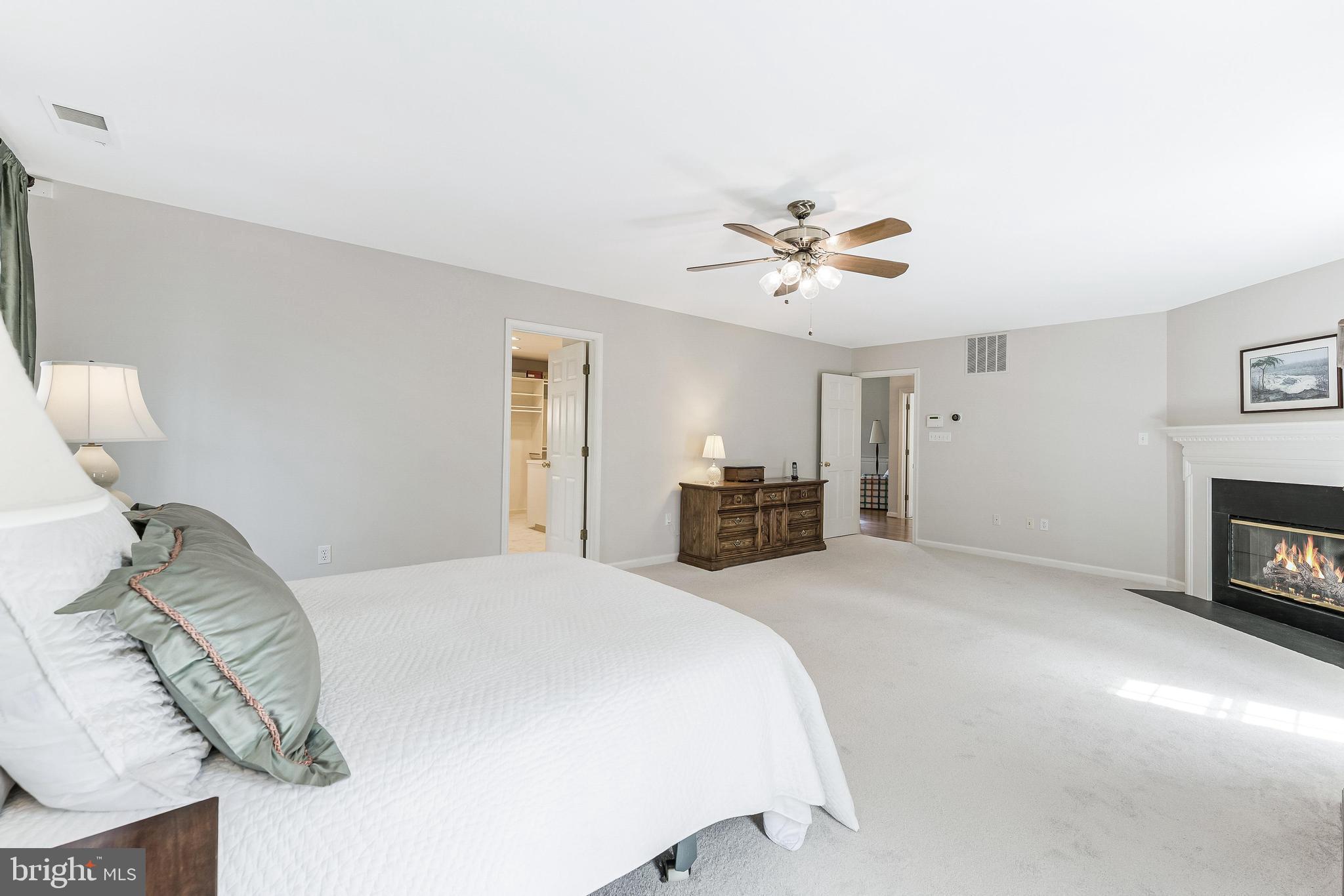 CREWS WOODS - Residential