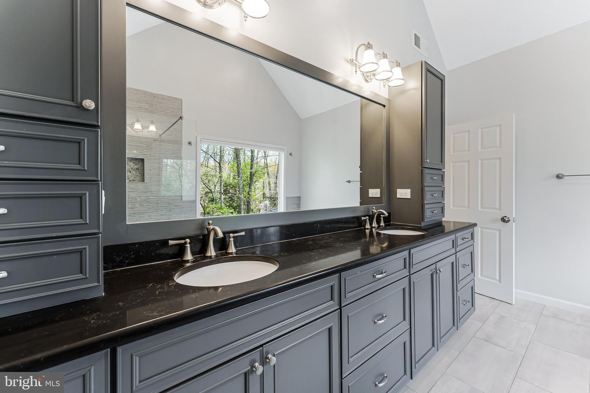 CREWS WOODS - Residential