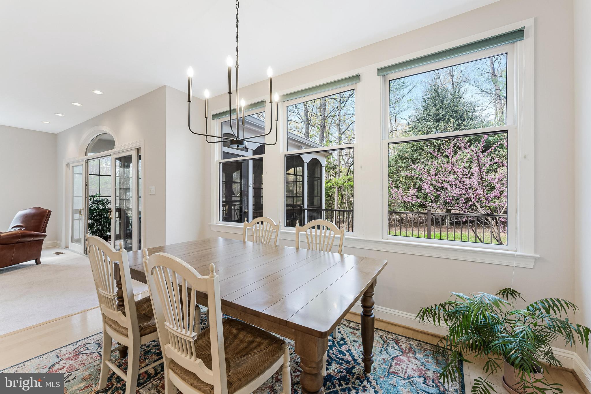 CREWS WOODS - Residential