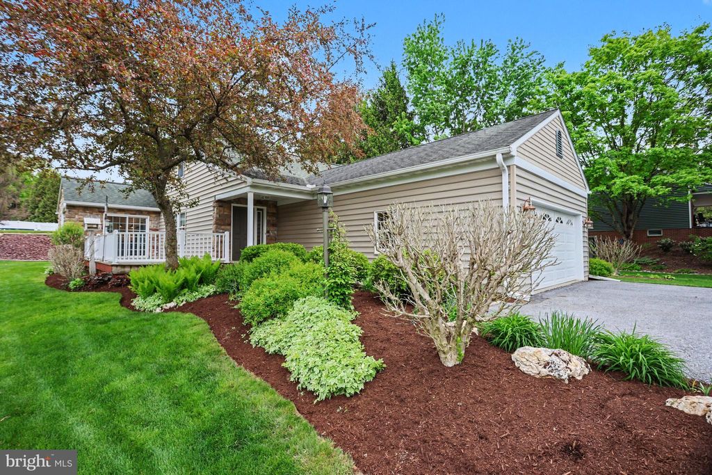 Photo of 51 Troy Drive, LITITZ, PA 17543 (MLS # PALA2087216)