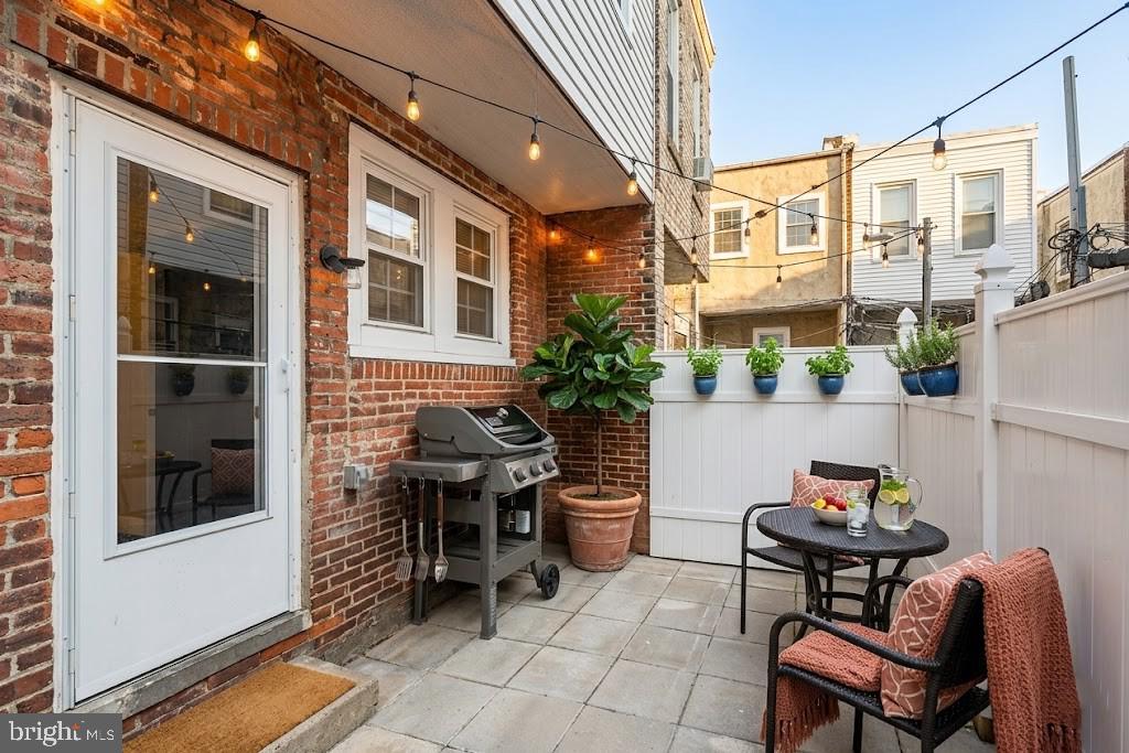 POINT BREEZE - Residential