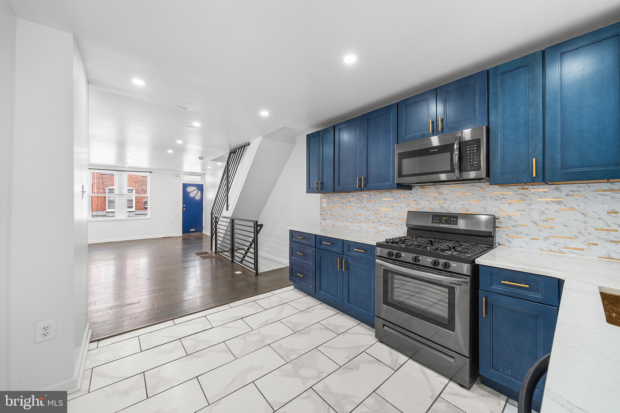 POINT BREEZE - Residential