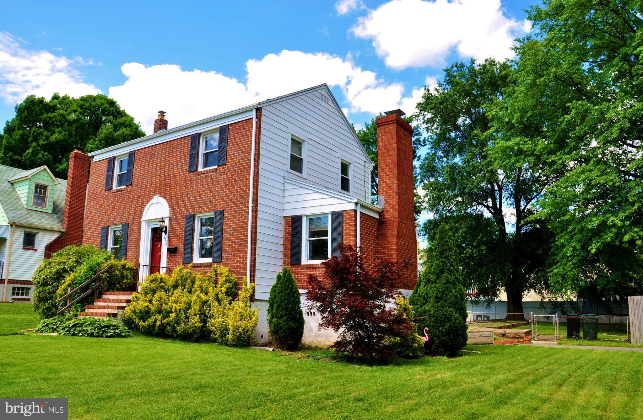 PARKVILLE SUMMIT - Residential