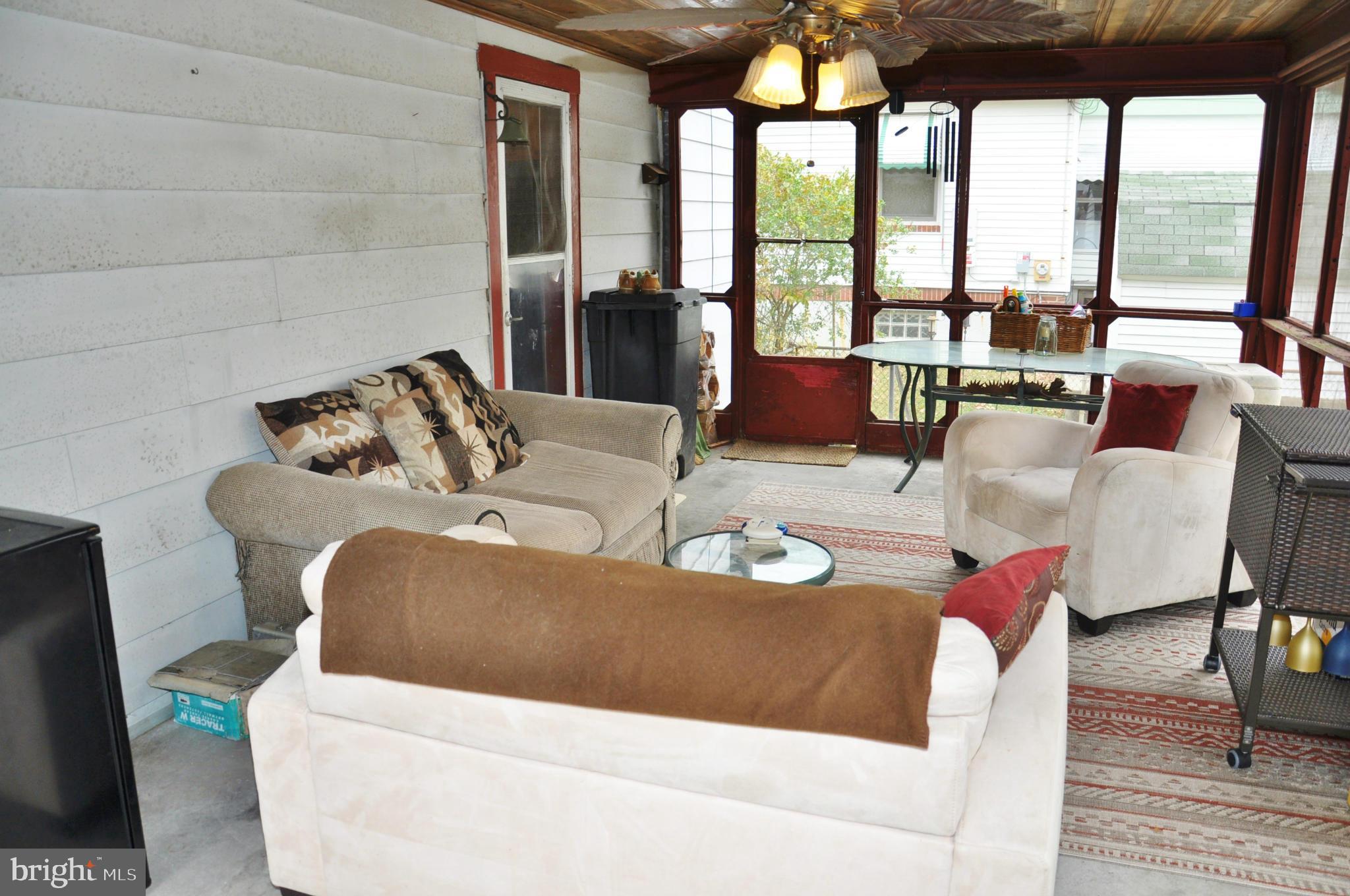 PARKVILLE SUMMIT - Residential