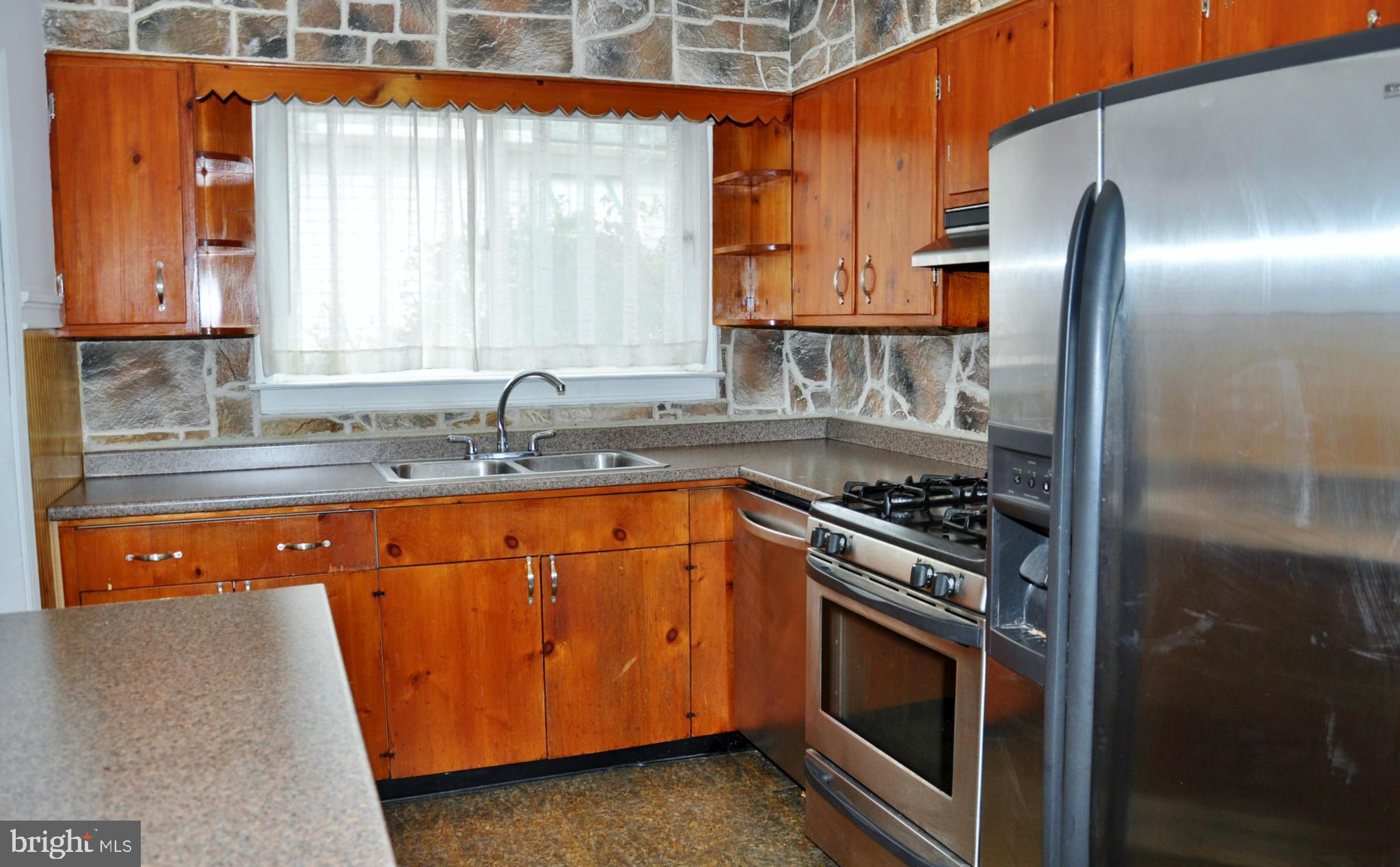 PARKVILLE SUMMIT - Residential