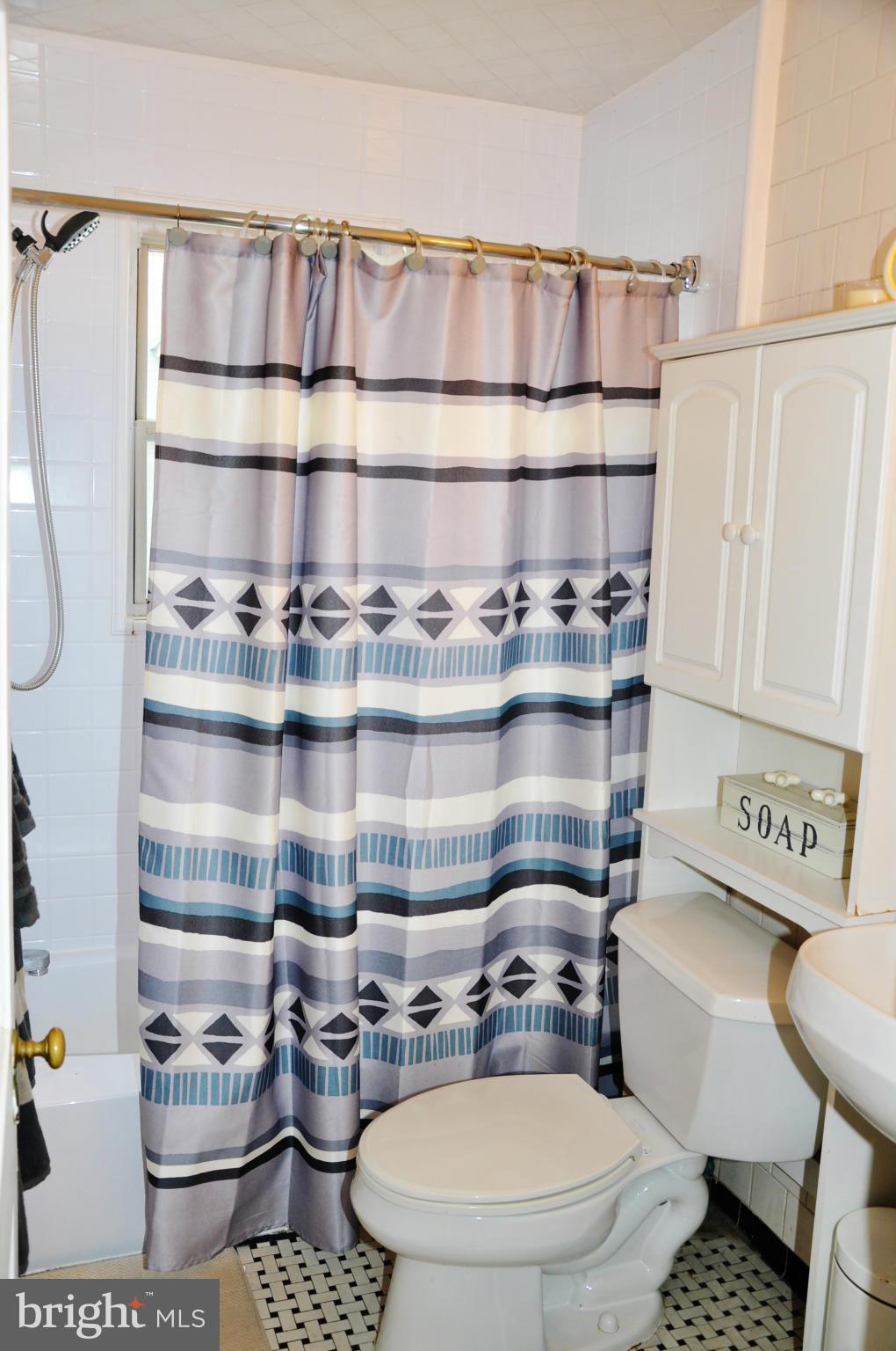 PARKVILLE SUMMIT - Residential