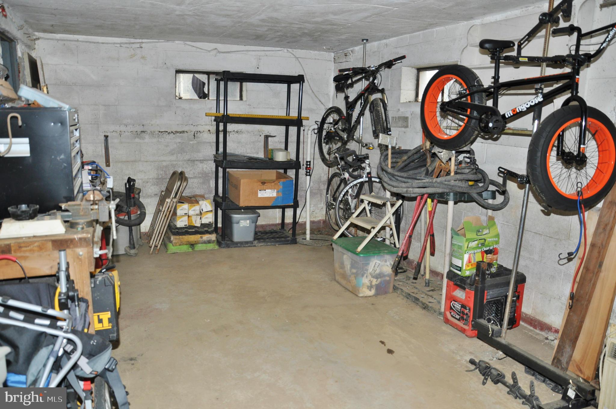 PARKVILLE SUMMIT - Residential