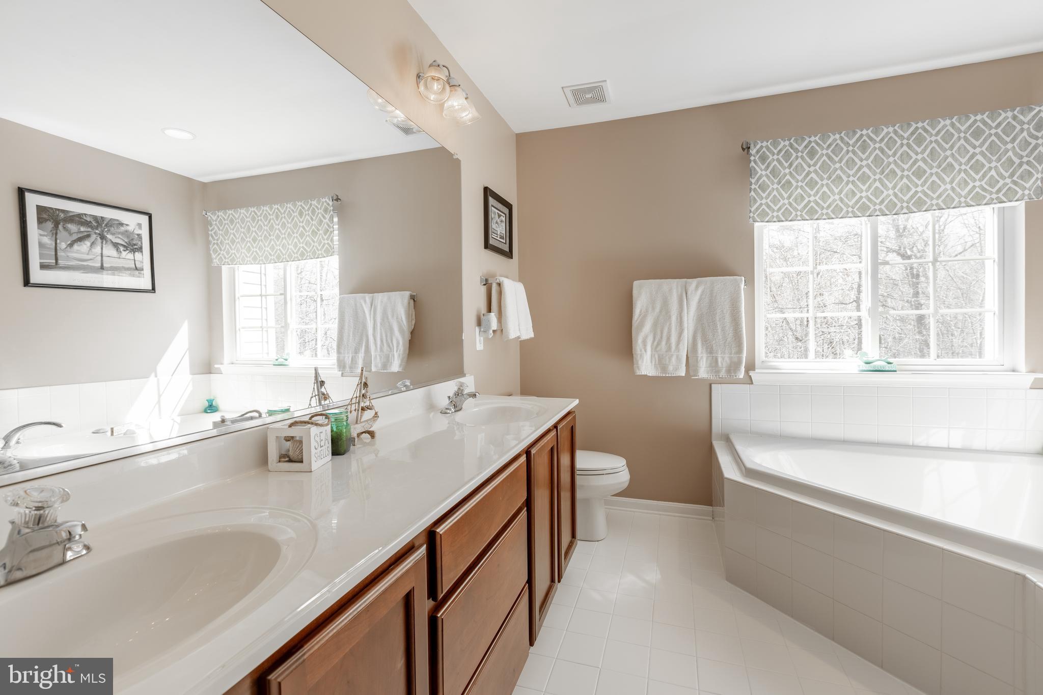 AUTUMN RUN - Residential