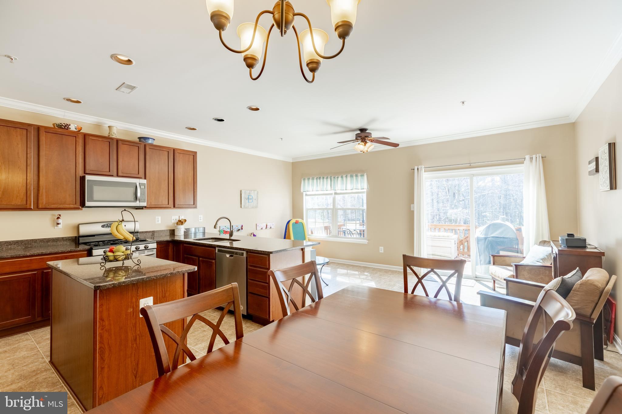 AUTUMN RUN - Residential