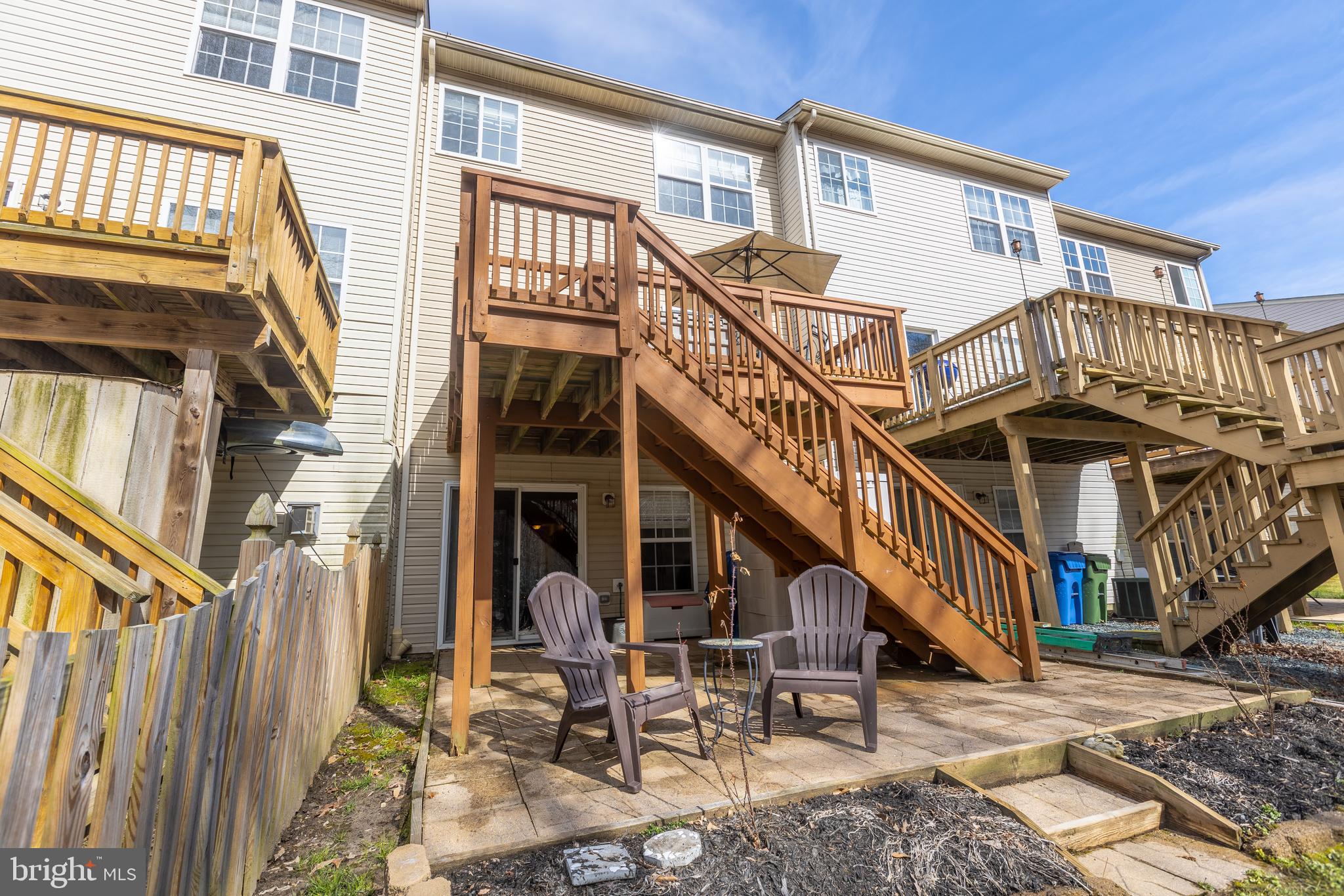 AUTUMN RUN - Residential