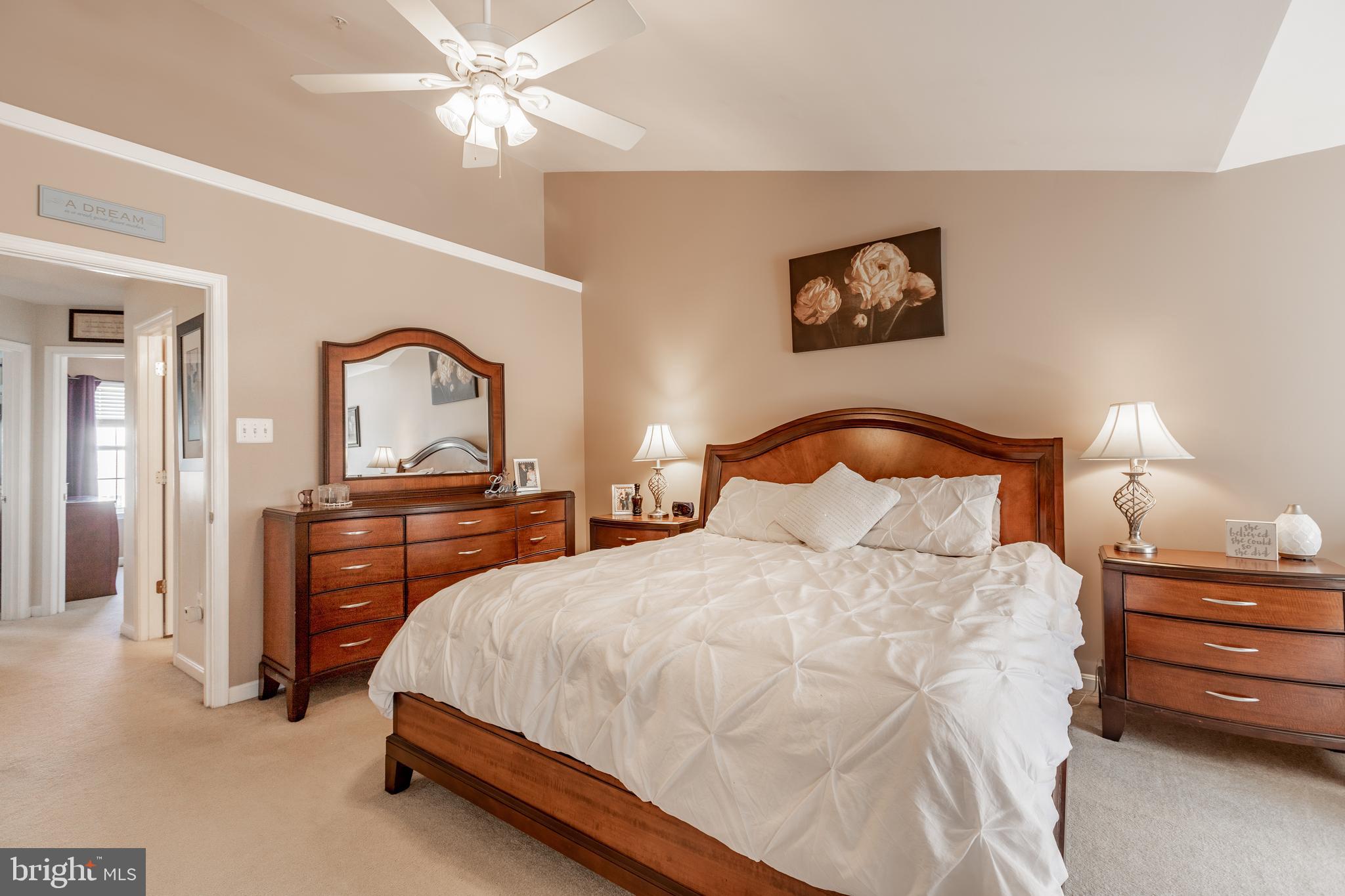 AUTUMN RUN - Residential