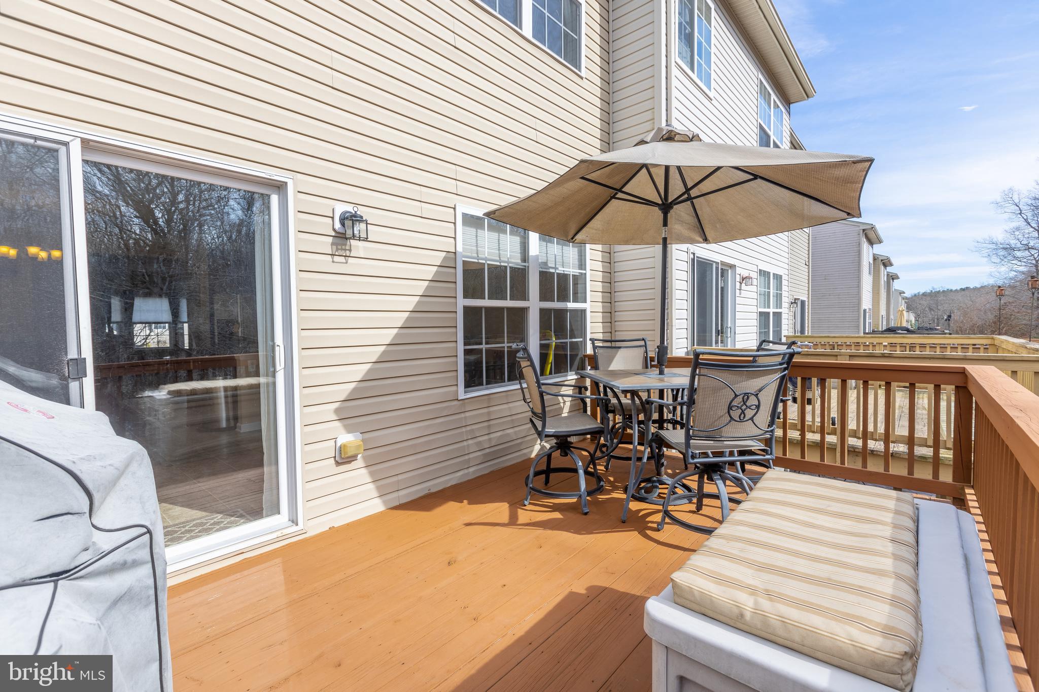 AUTUMN RUN - Residential