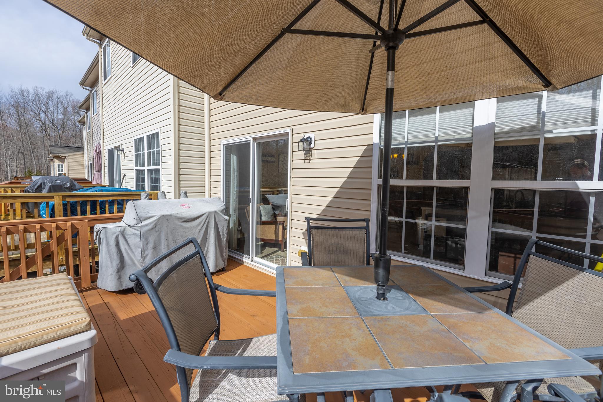 AUTUMN RUN - Residential