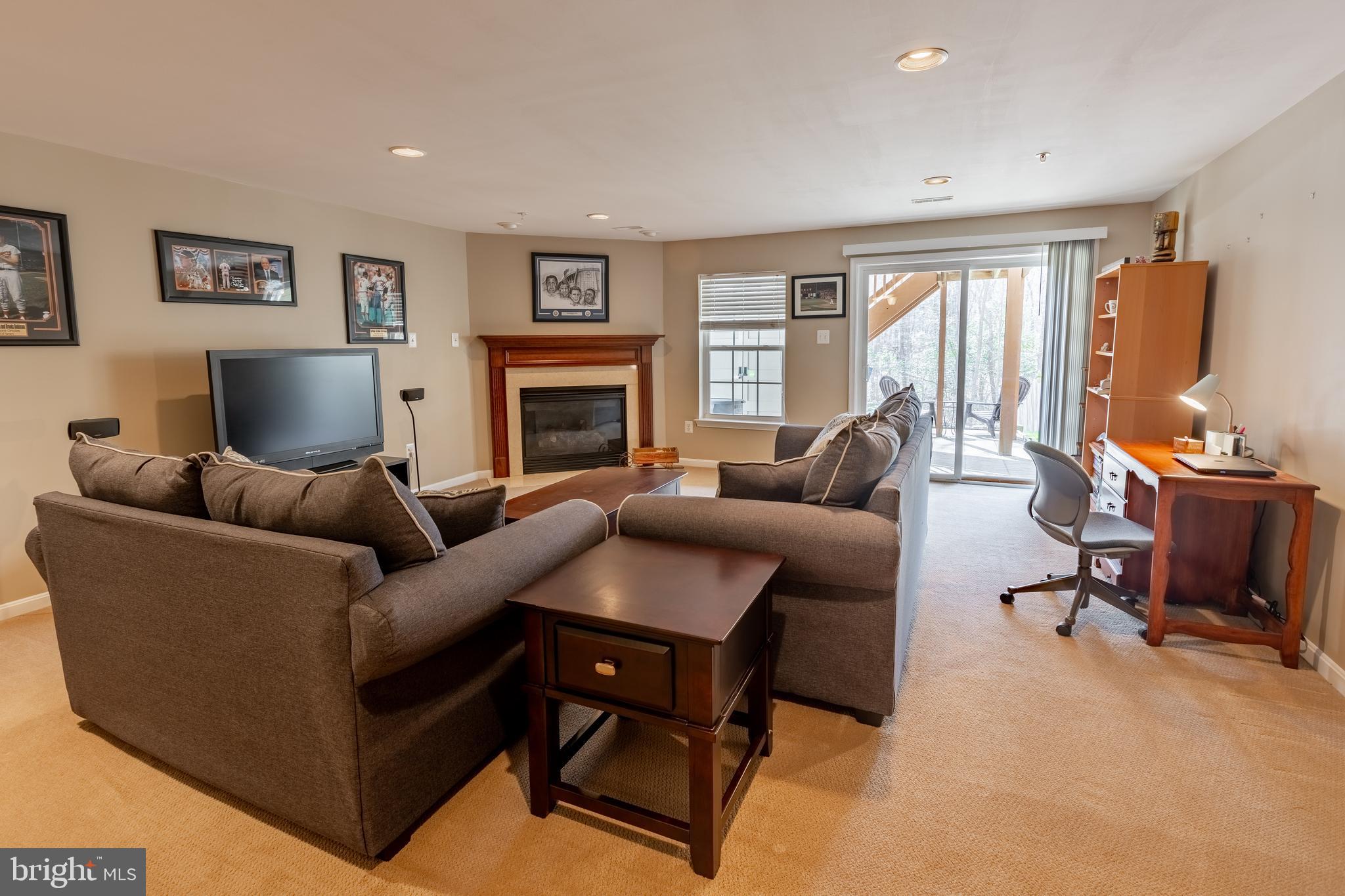 AUTUMN RUN - Residential