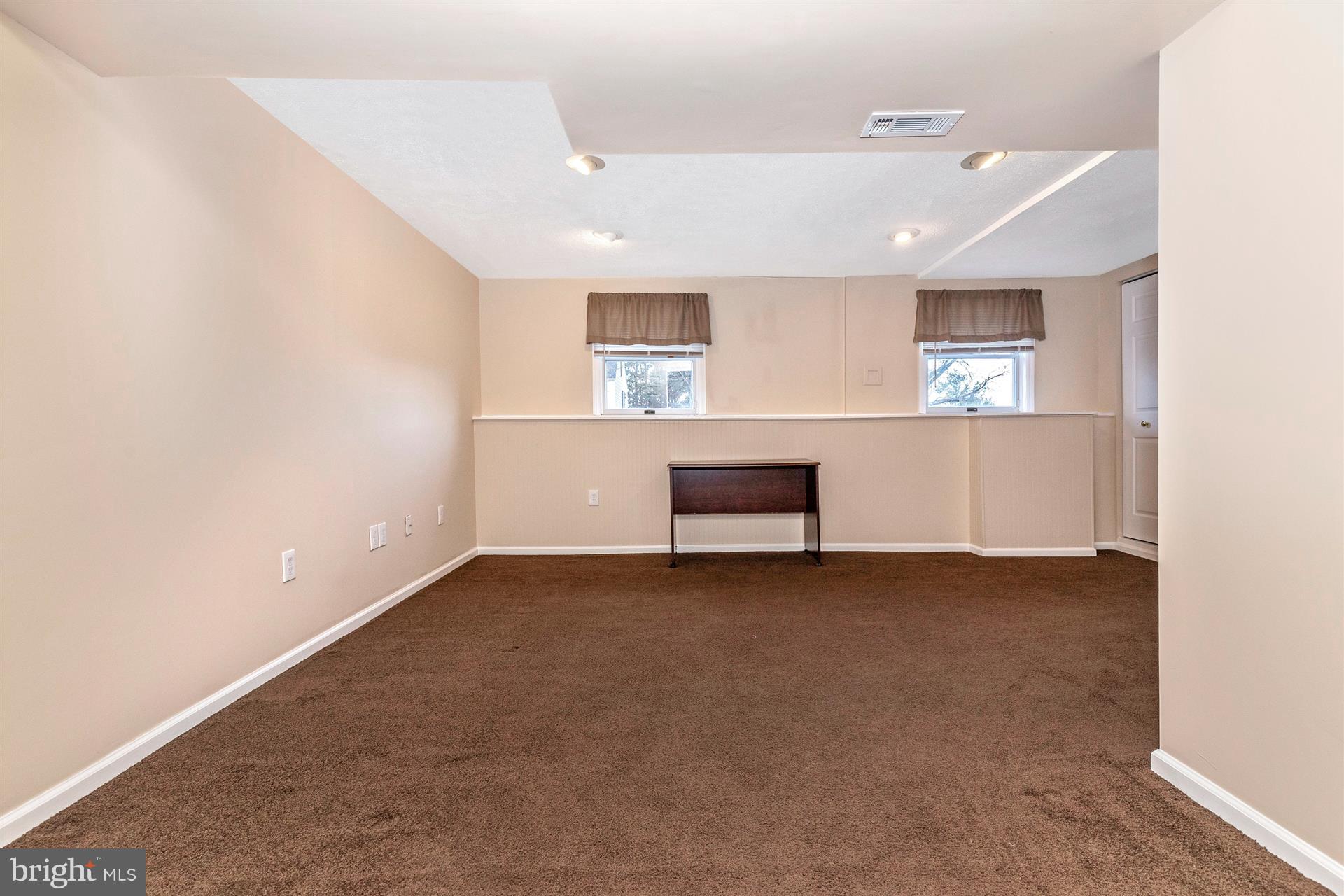 WILLOWCREST - Residential