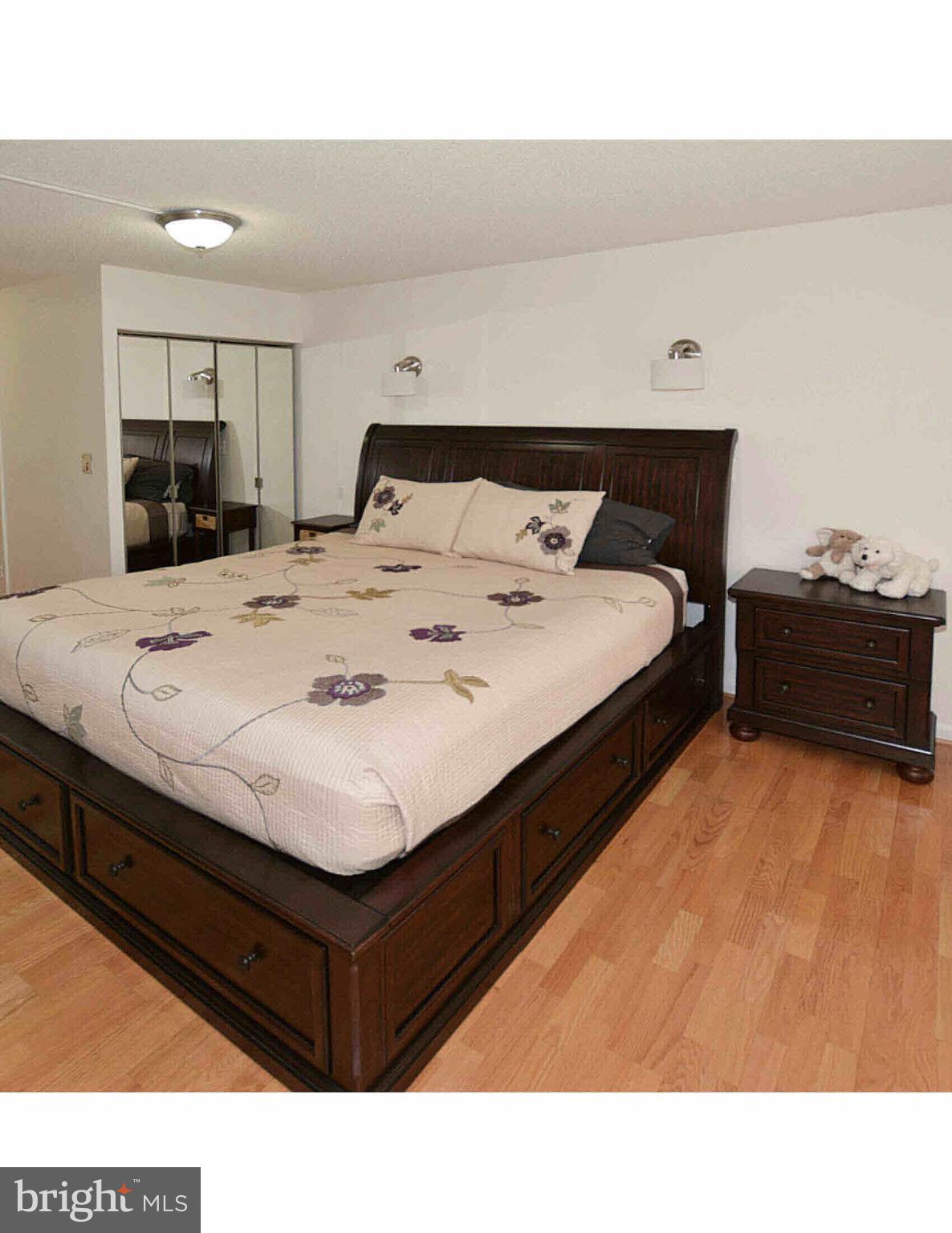 CARLYLE TOWERS CONDOMINIUM - Residential