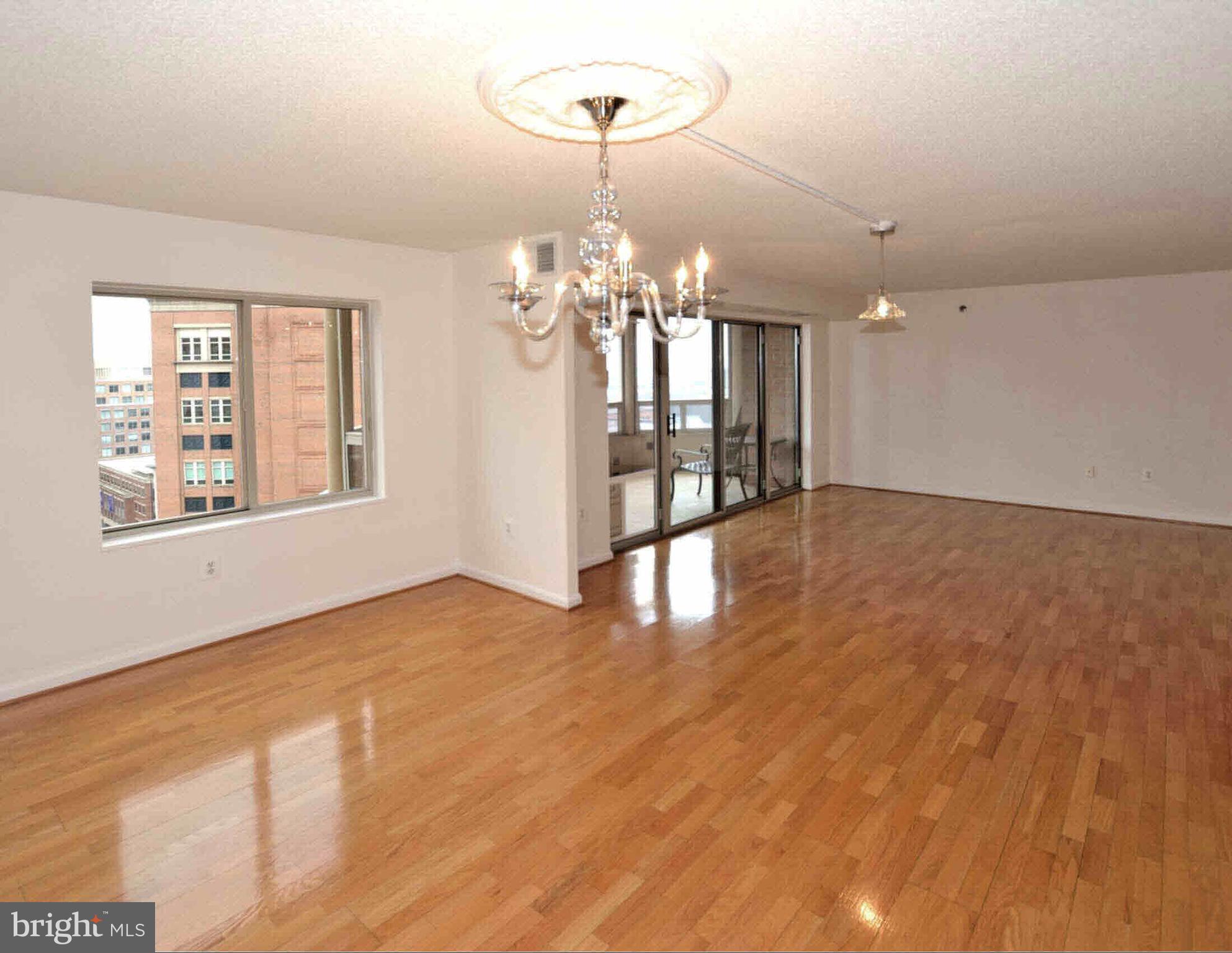 CARLYLE TOWERS CONDOMINIUM - Residential