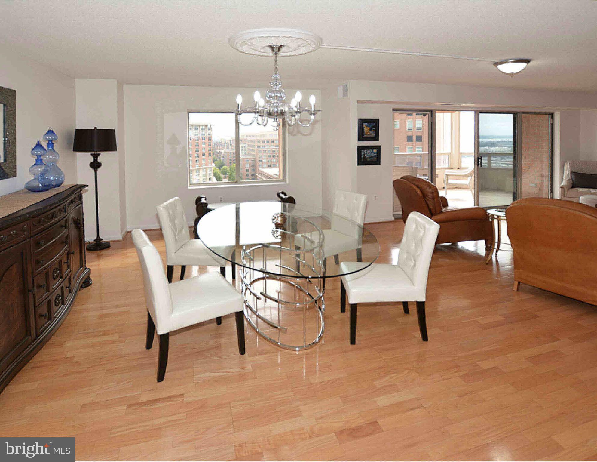 CARLYLE TOWERS CONDOMINIUM - Residential