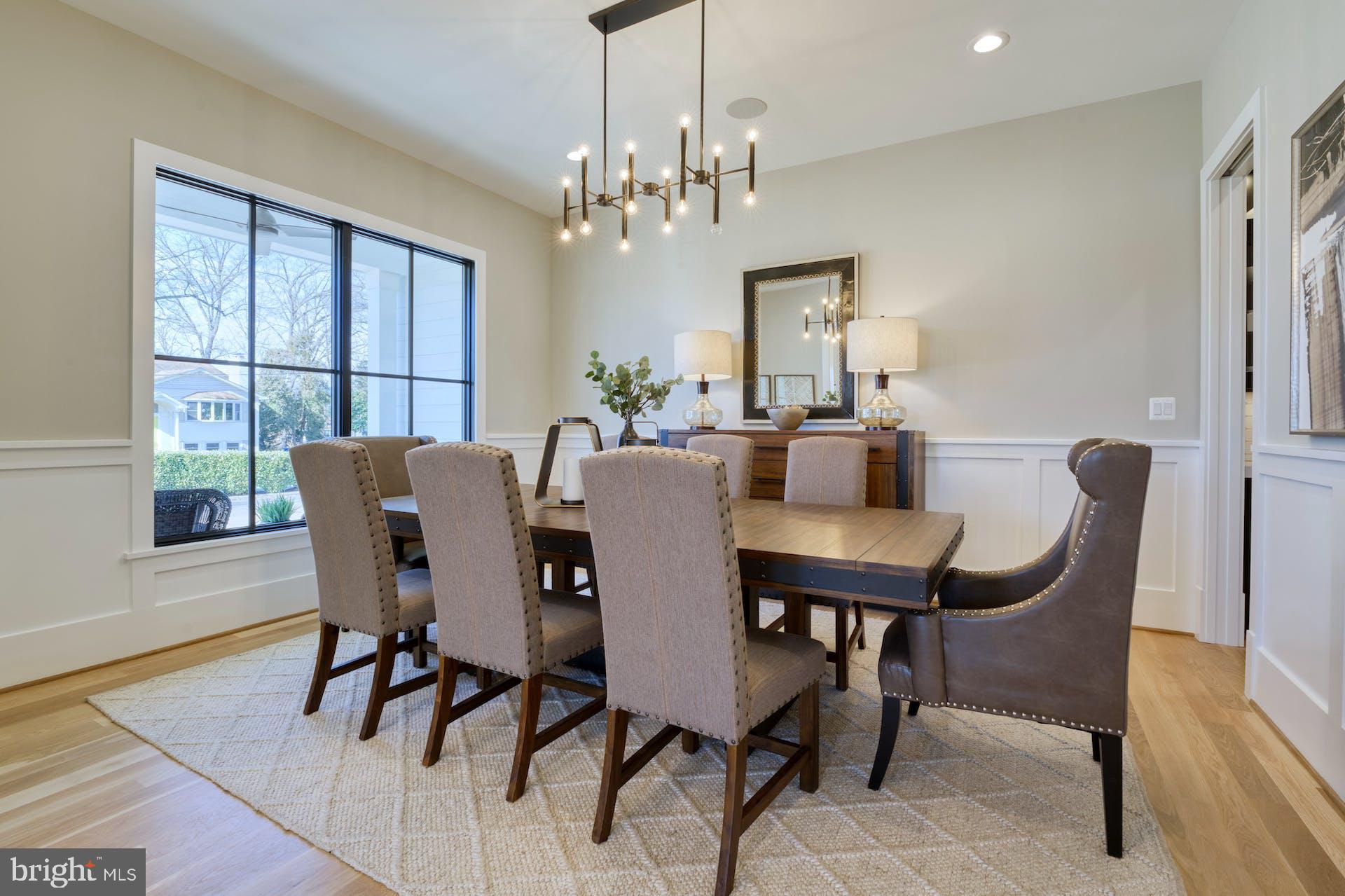 BROYHILL GLEN GARY PARK - Residential