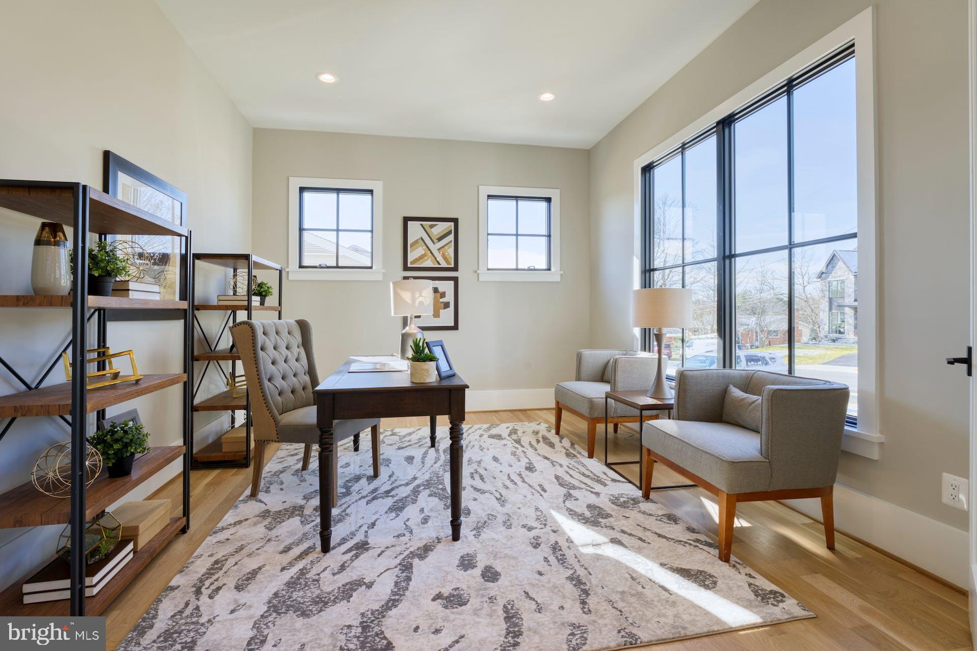 BROYHILL GLEN GARY PARK - Residential