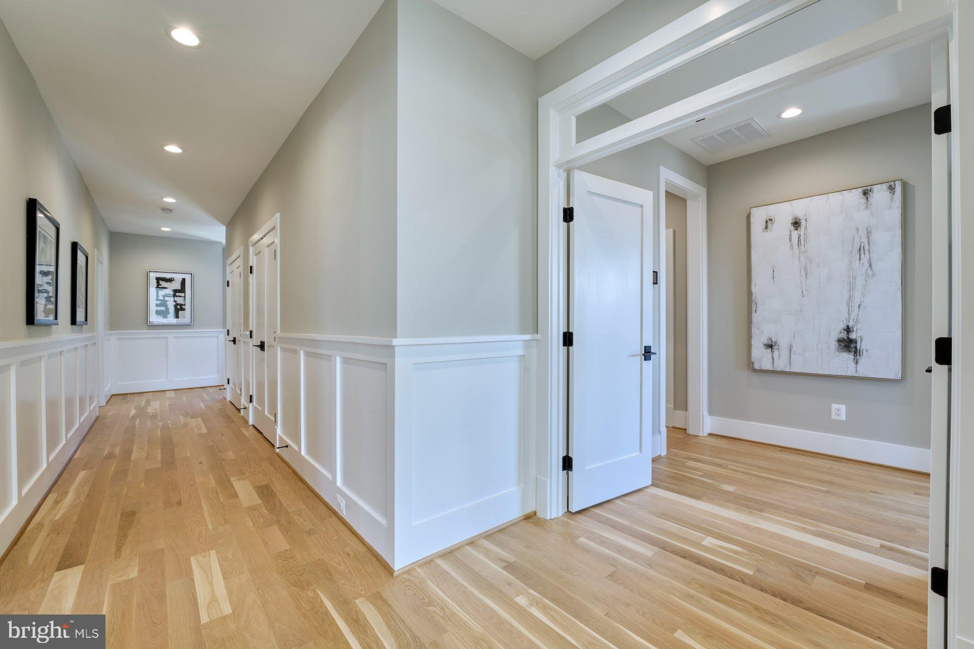 BROYHILL GLEN GARY PARK - Residential