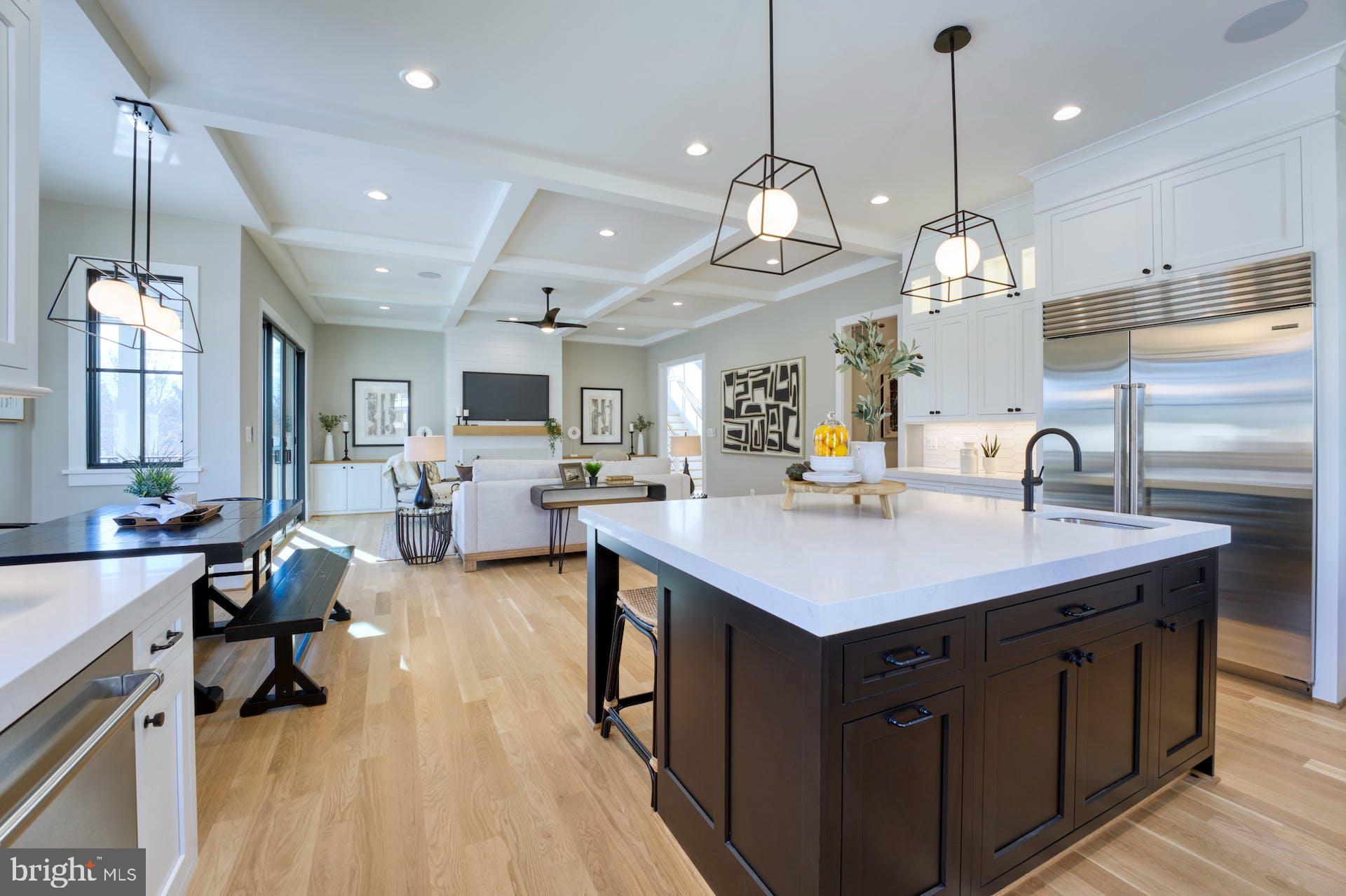 BROYHILL GLEN GARY PARK - Residential