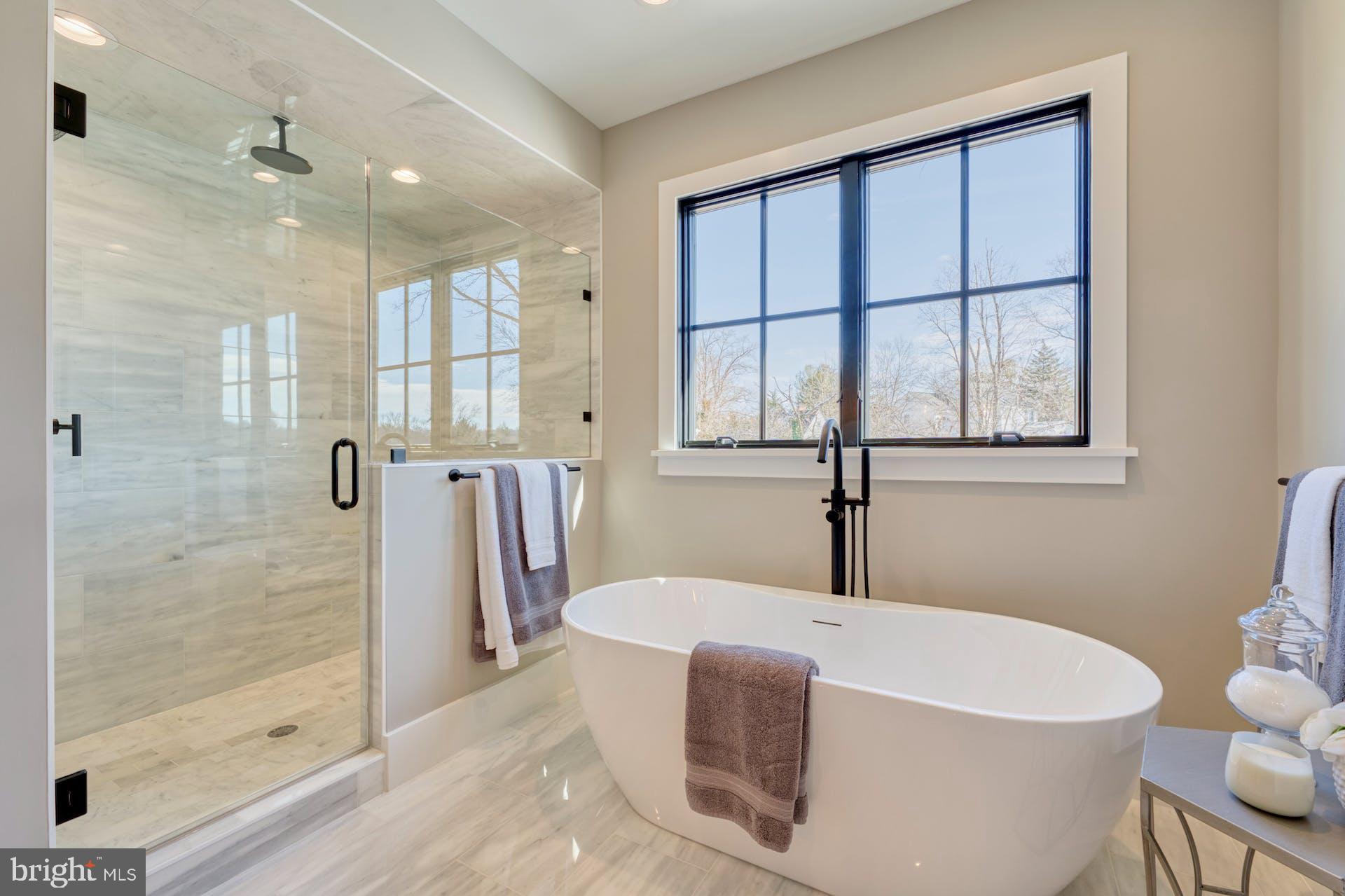 BROYHILL GLEN GARY PARK - Residential