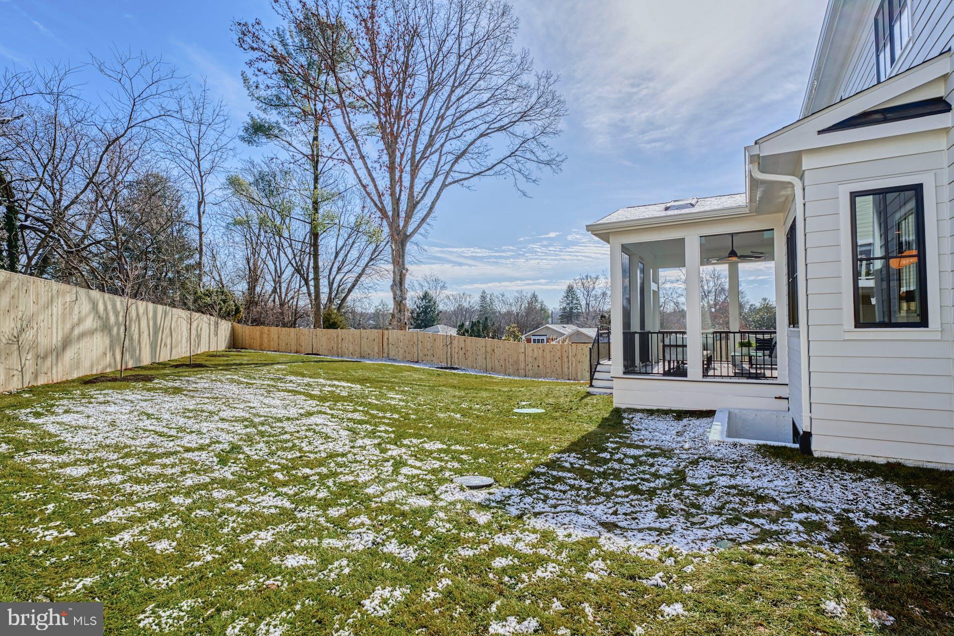 BROYHILL GLEN GARY PARK - Residential