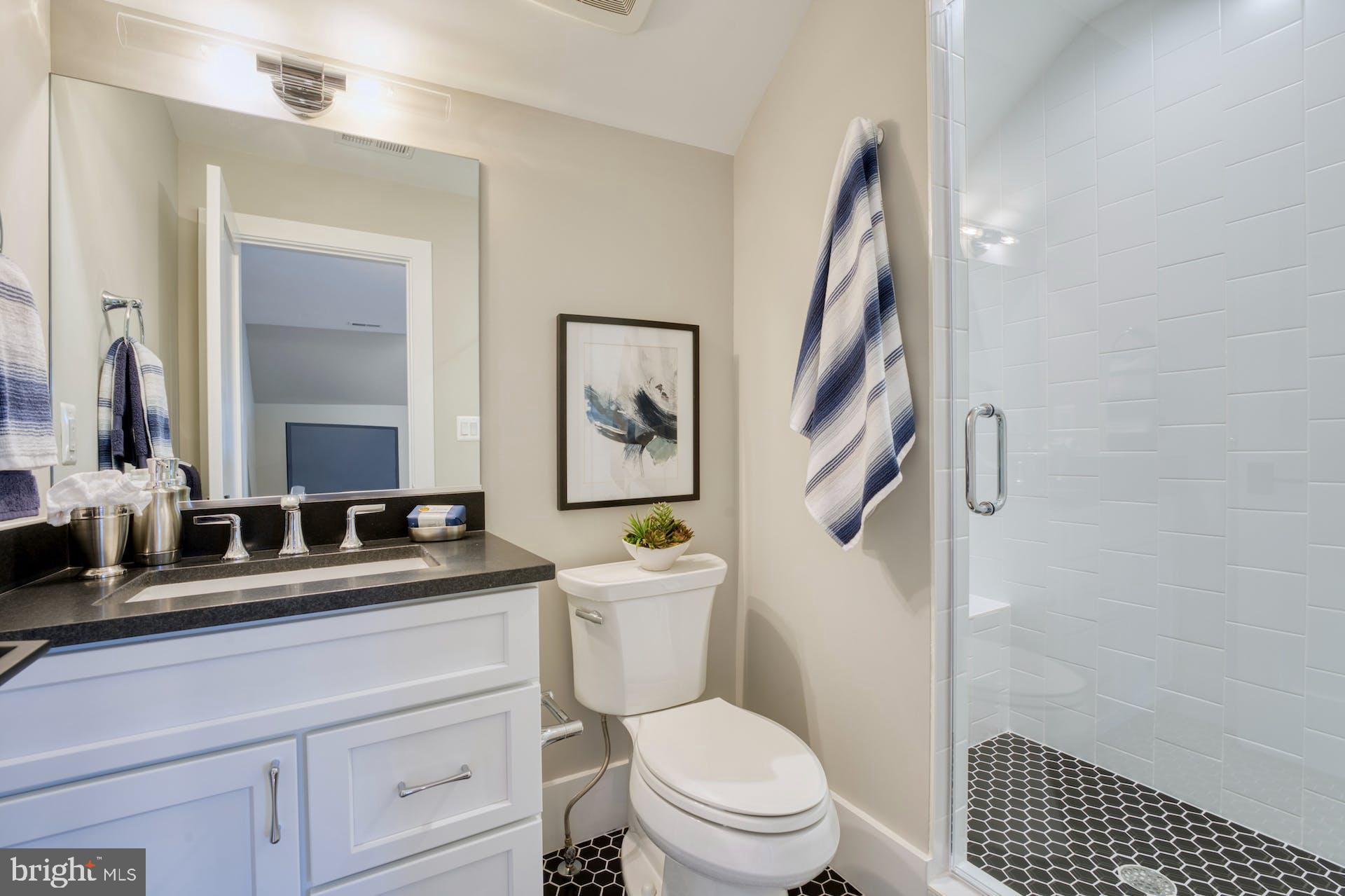 BROYHILL GLEN GARY PARK - Residential