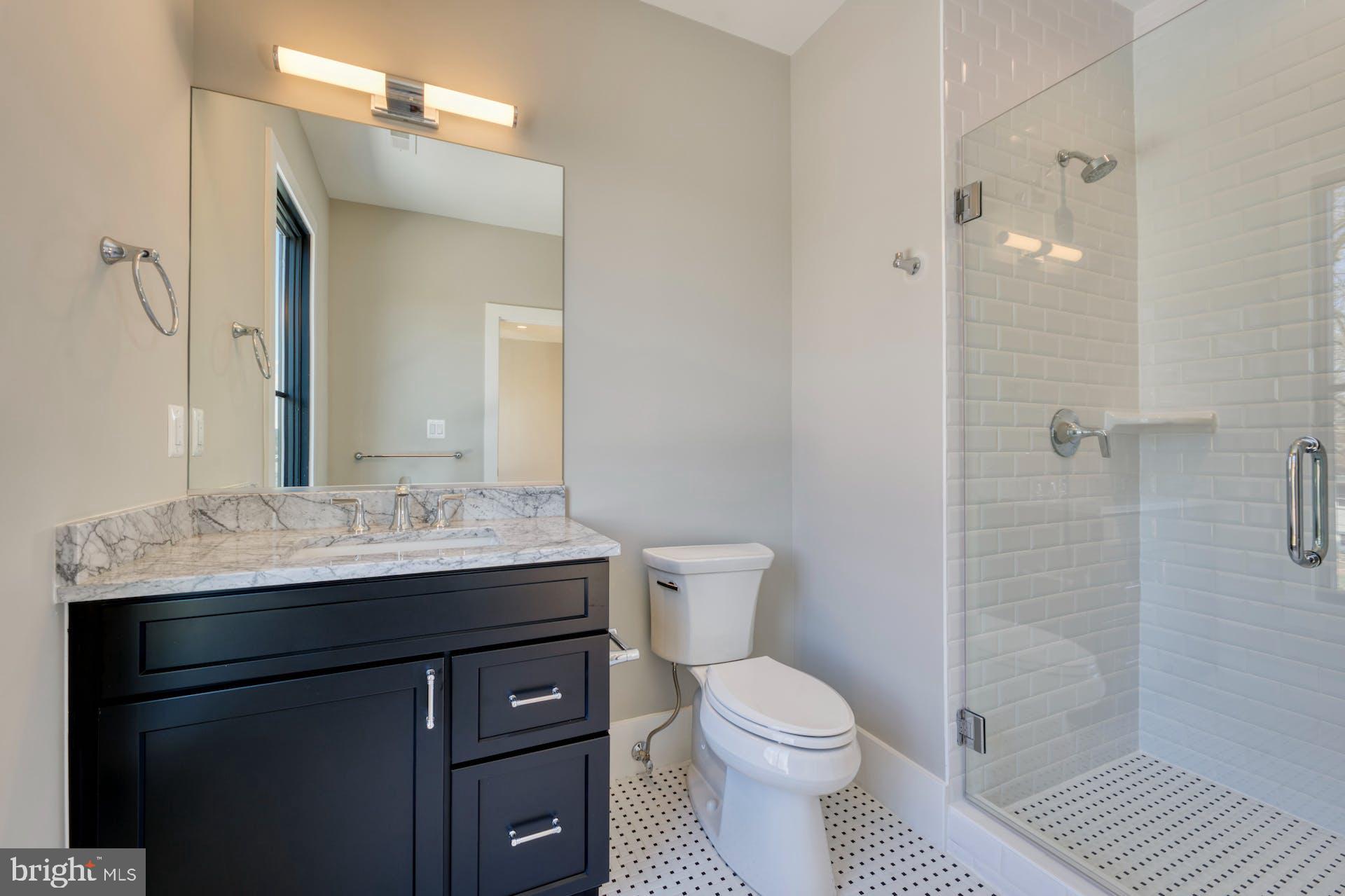 BROYHILL GLEN GARY PARK - Residential