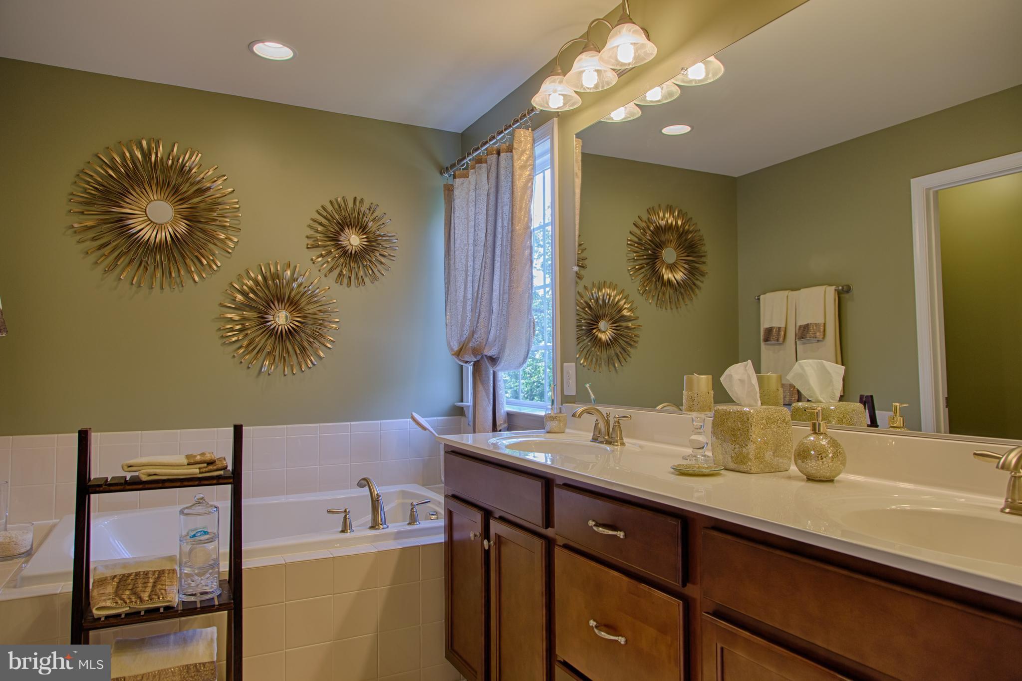 BROOKFIELD ON THE POTOMAC - Residential