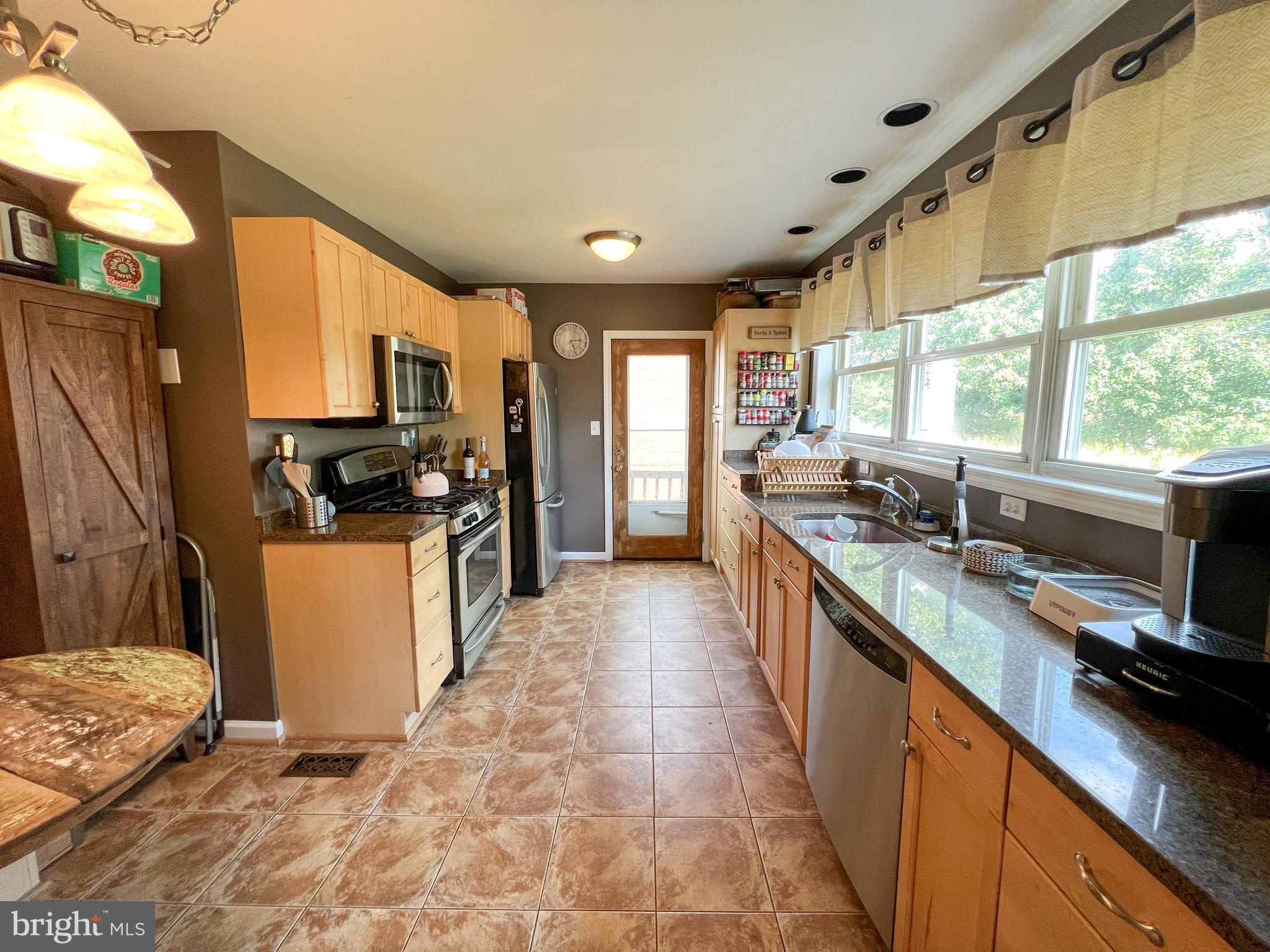 CARROLL KNOLLS - Residential Lease