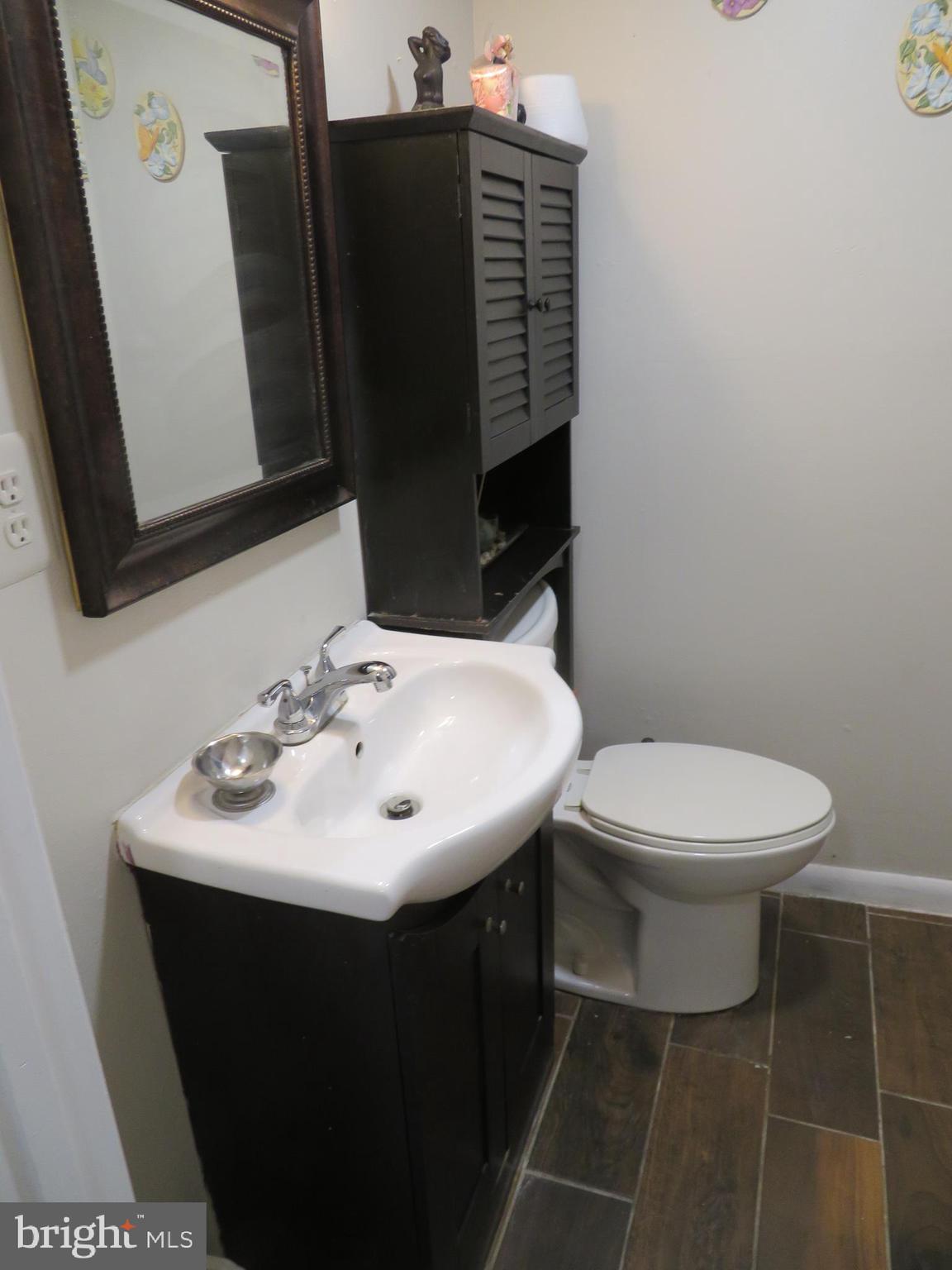 LAWNCREST - Residential