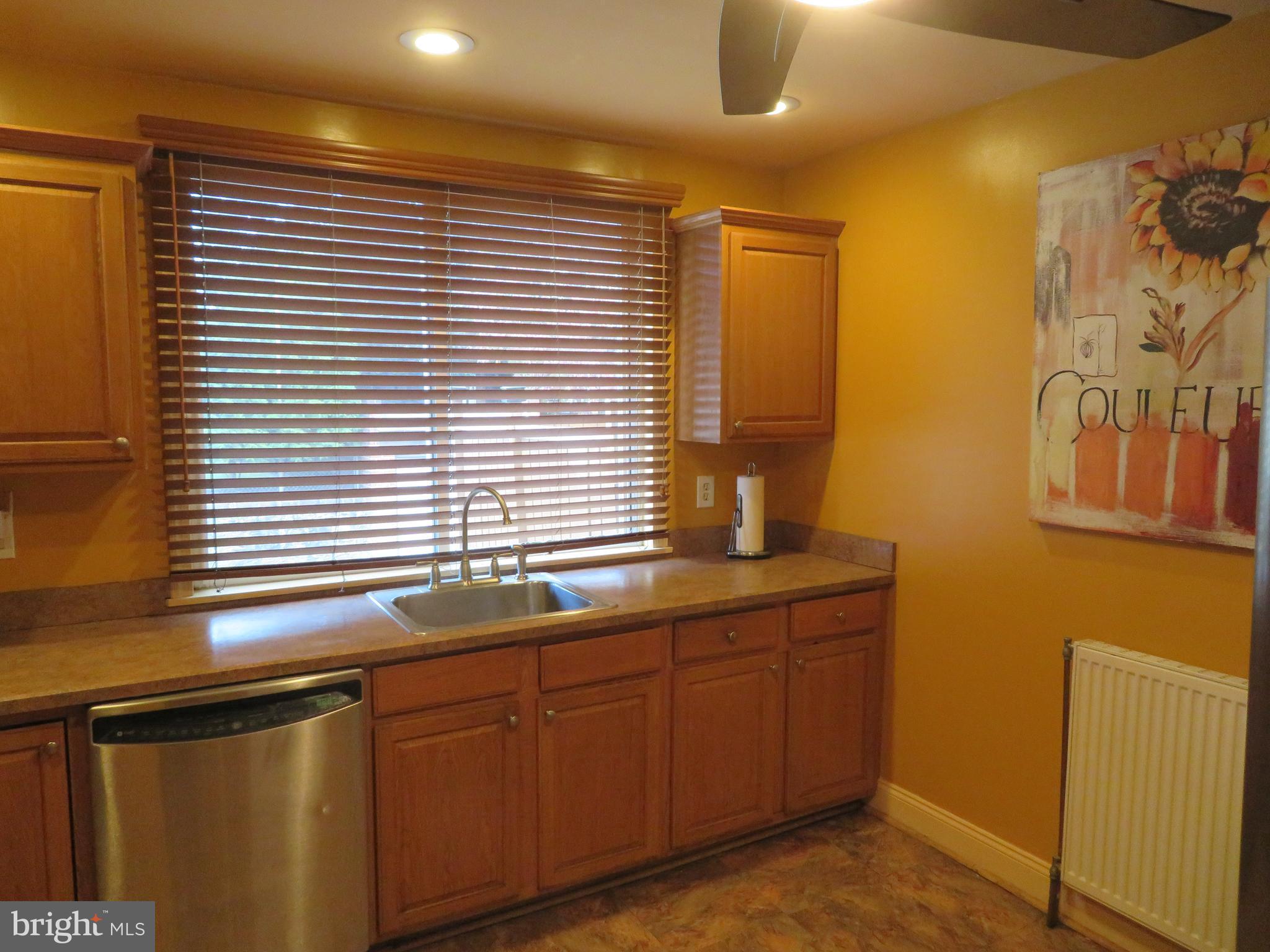 LAWNCREST - Residential