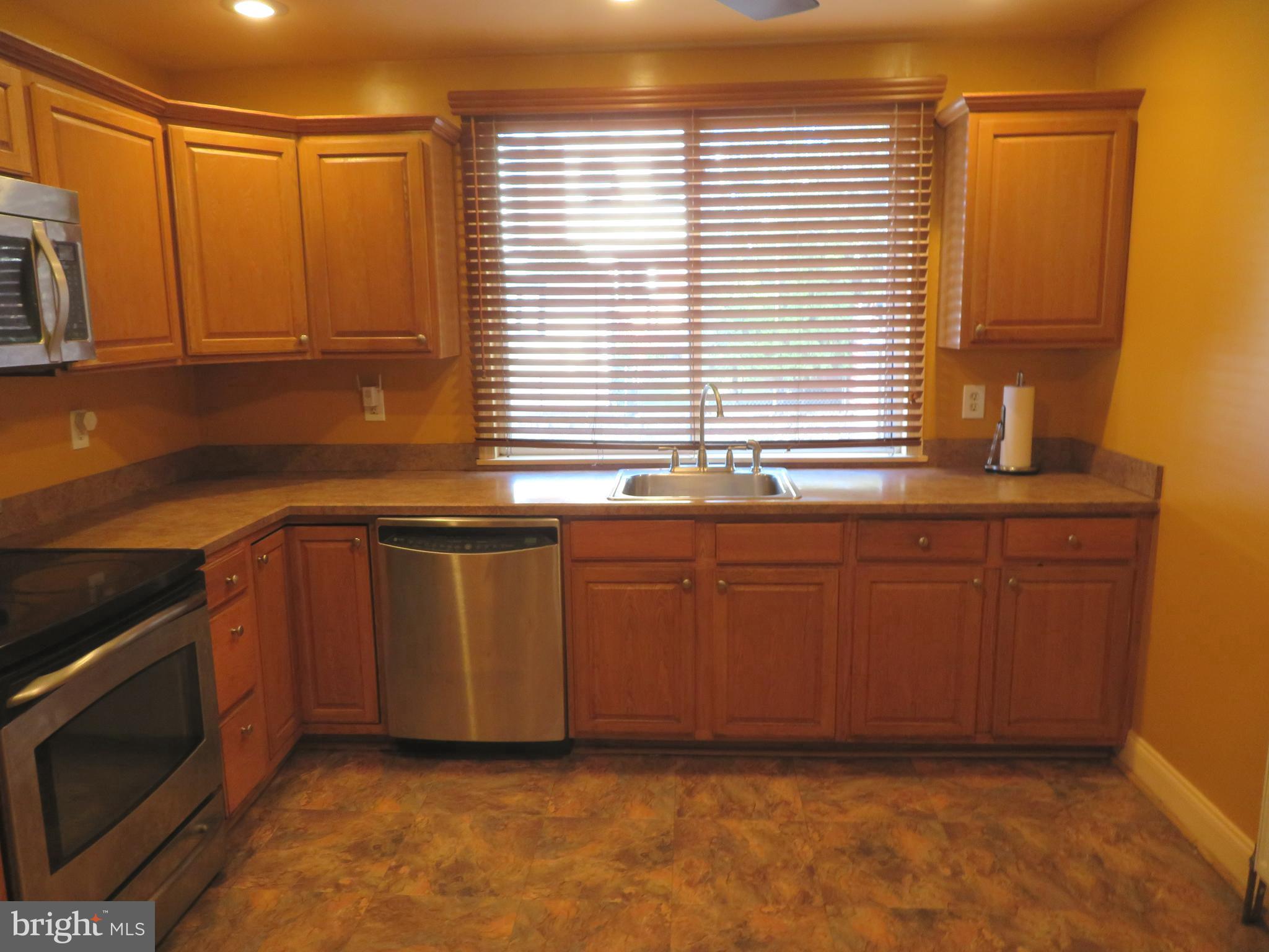 LAWNCREST - Residential