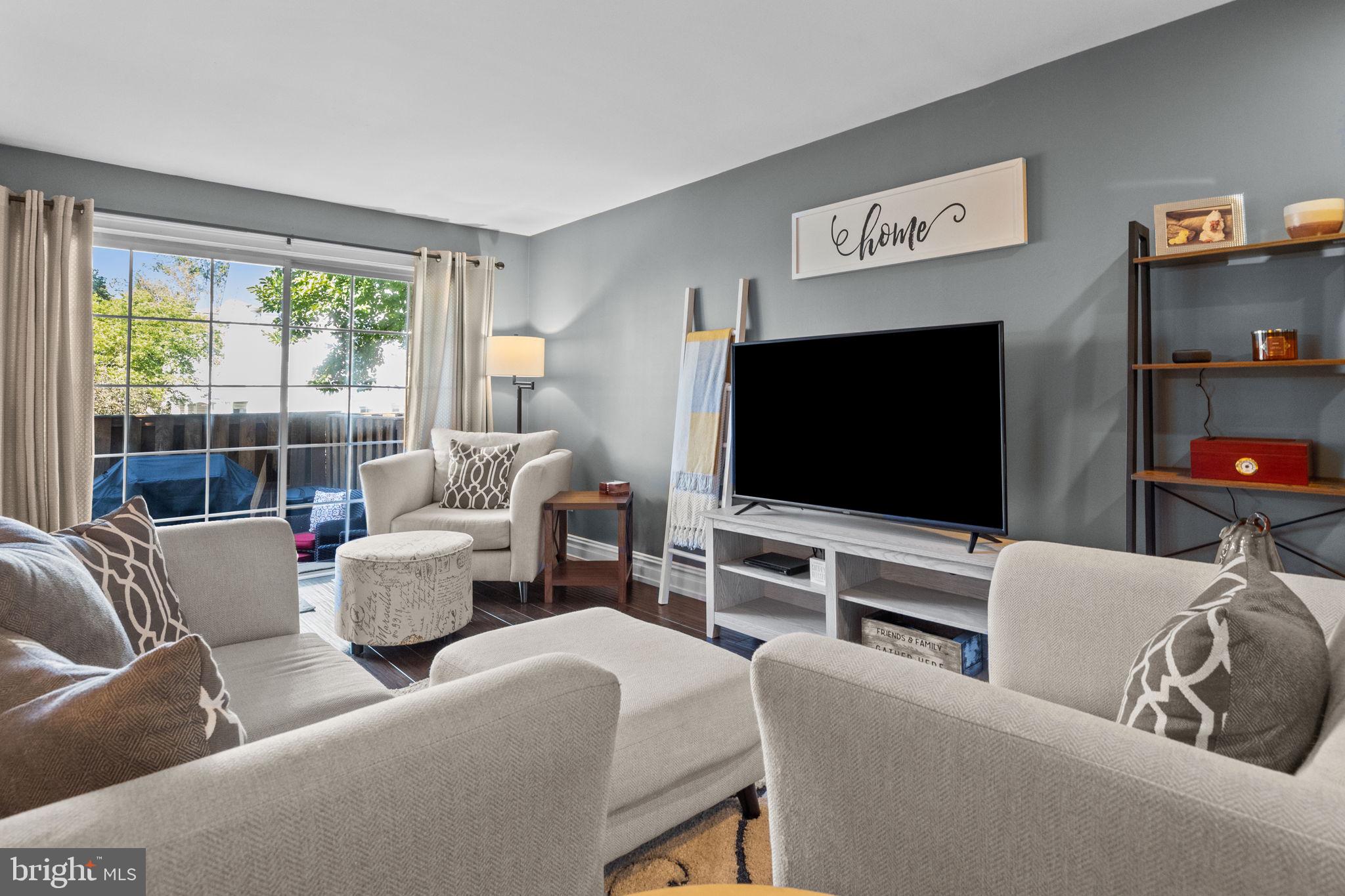 MAKEFIELD GLEN - Residential