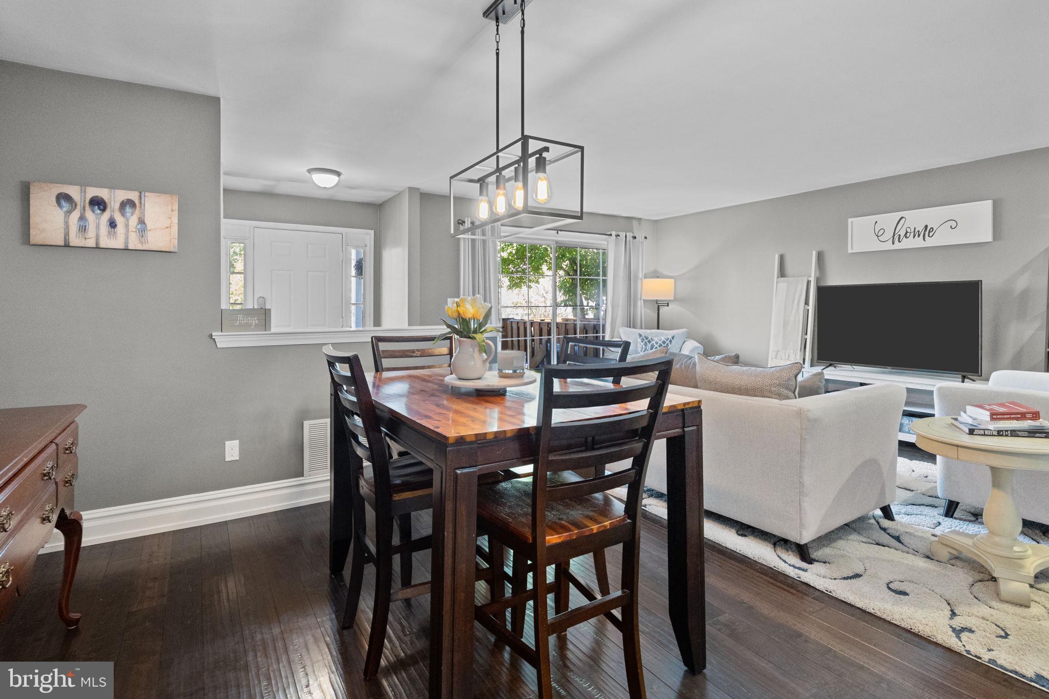 MAKEFIELD GLEN - Residential