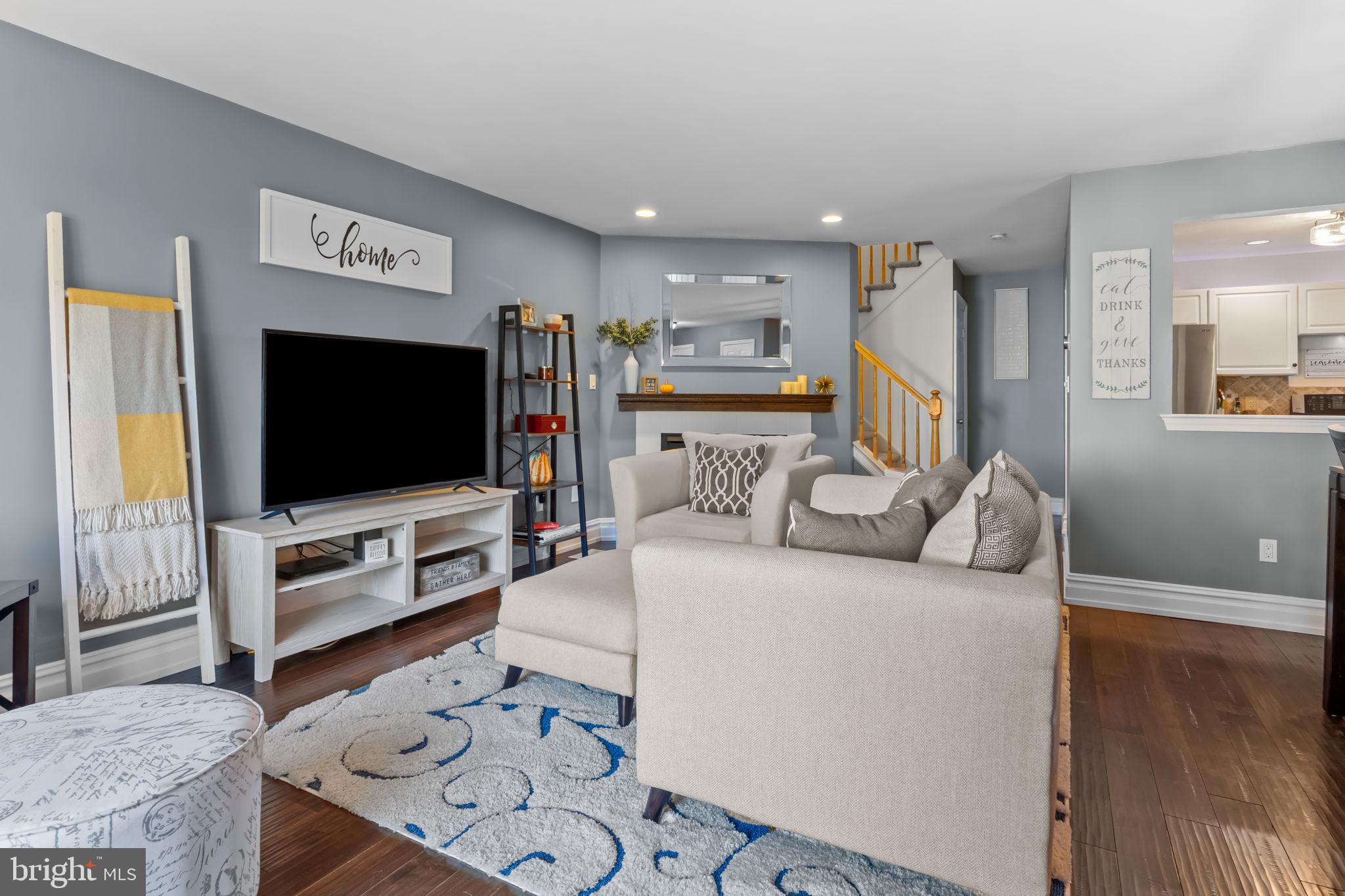 MAKEFIELD GLEN - Residential