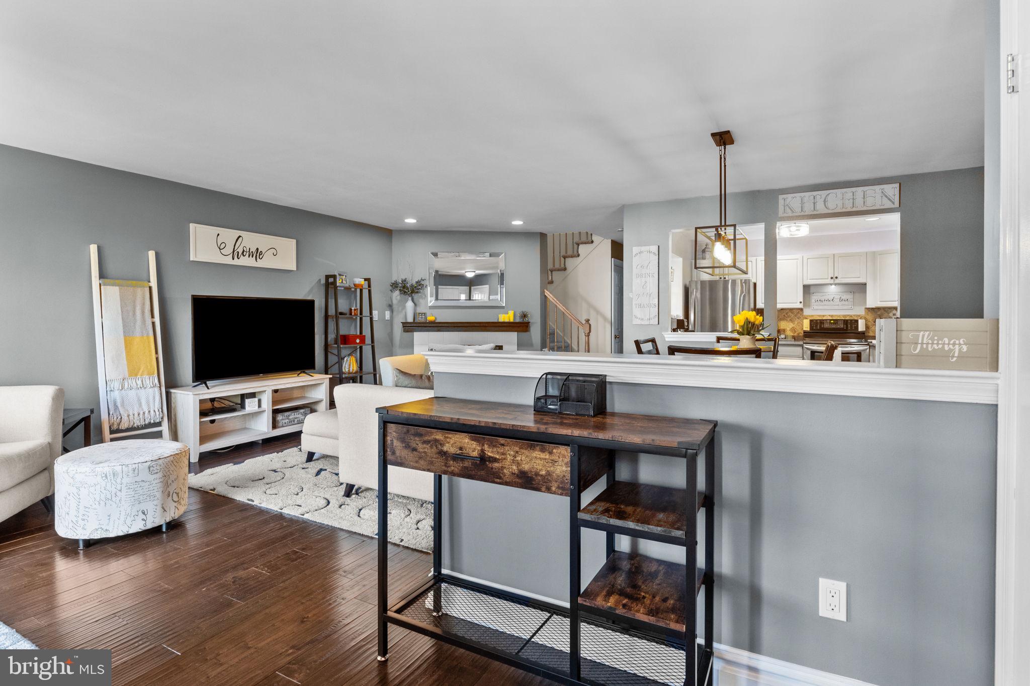 MAKEFIELD GLEN - Residential