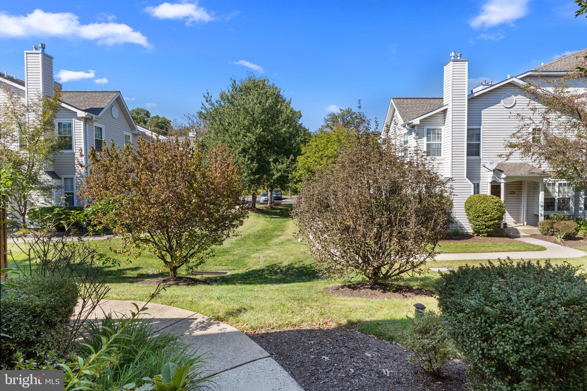 MAKEFIELD GLEN - Residential