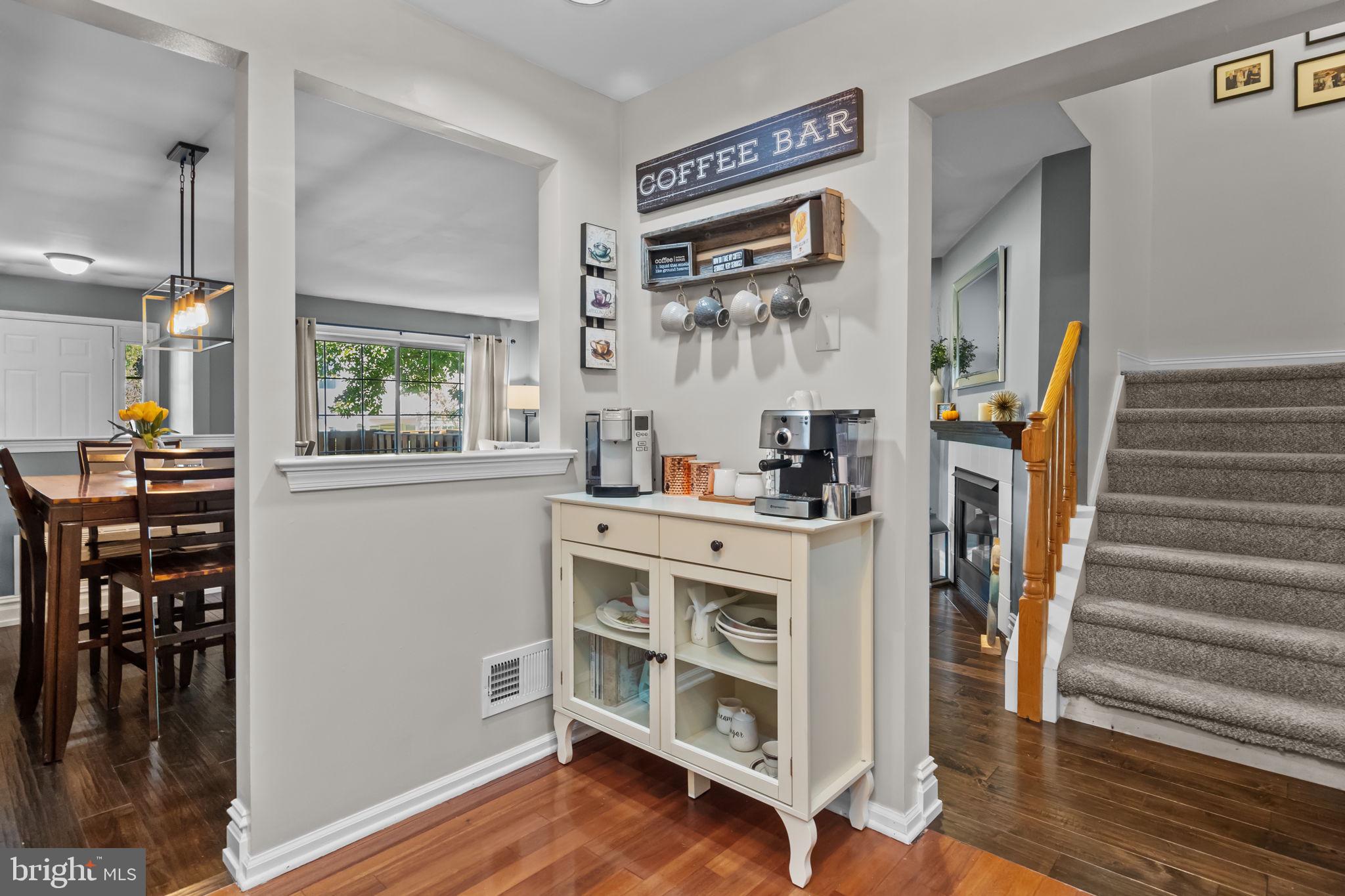 MAKEFIELD GLEN - Residential