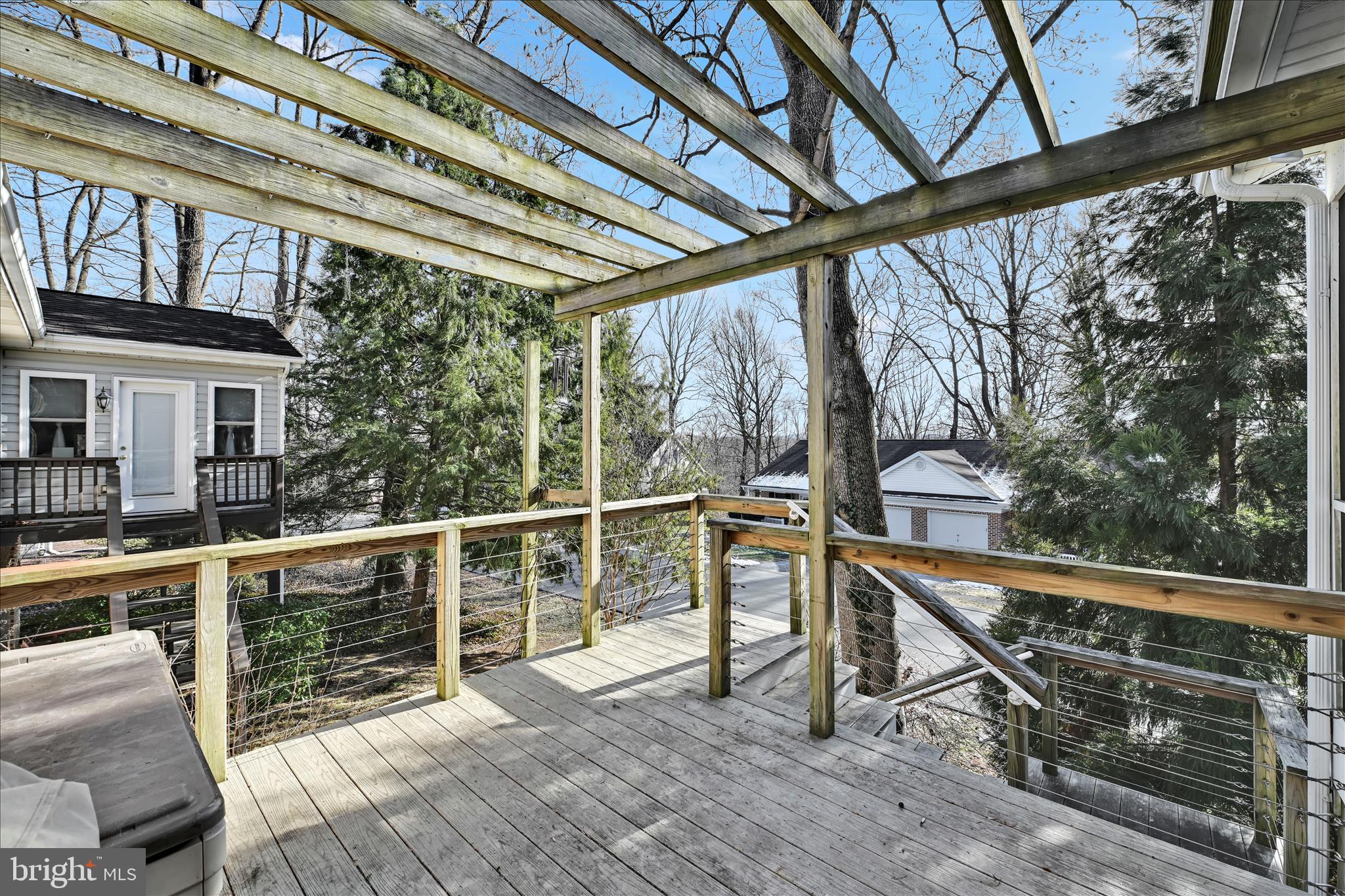 TIMBER VILLA - Residential