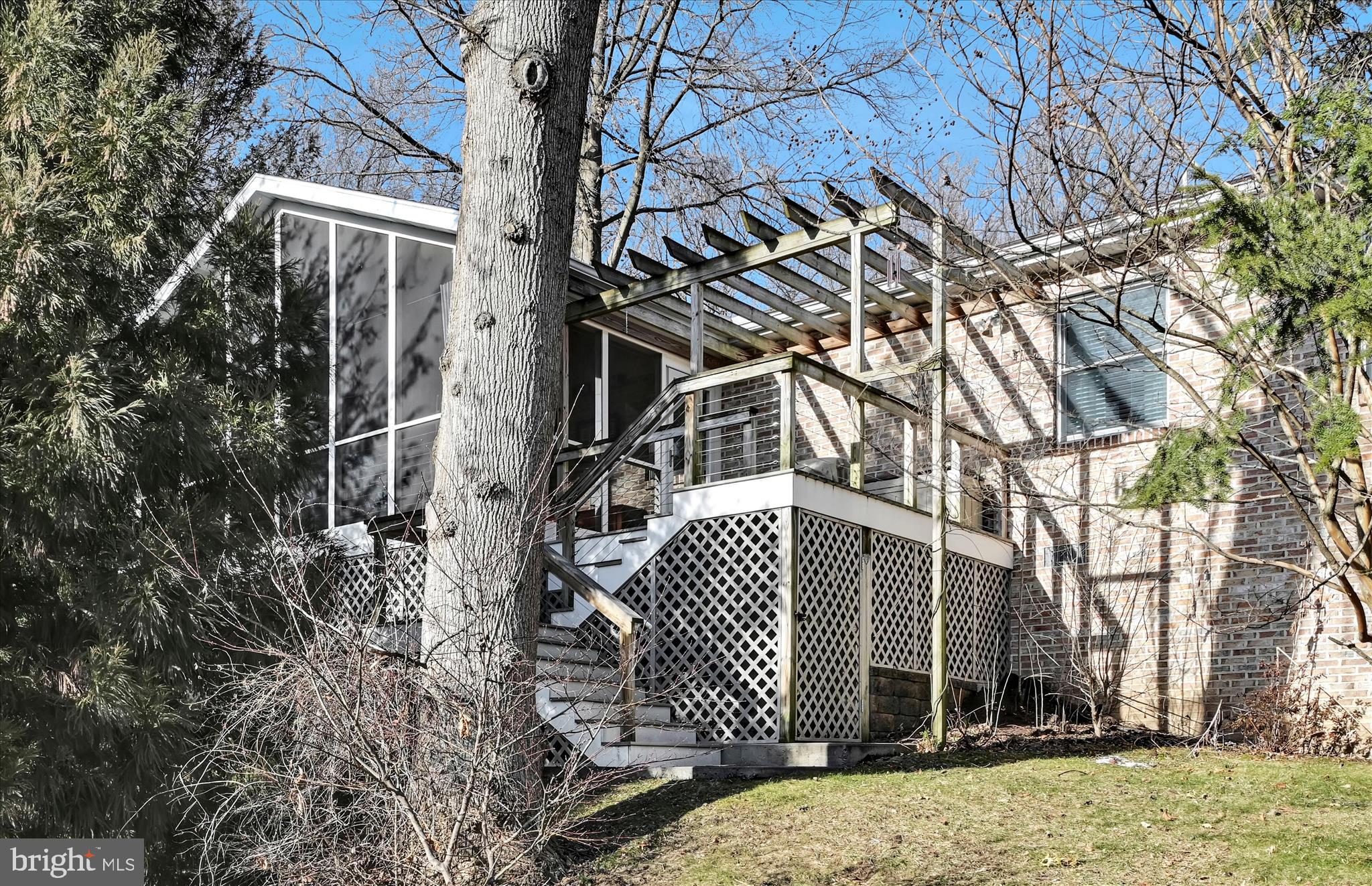 TIMBER VILLA - Residential